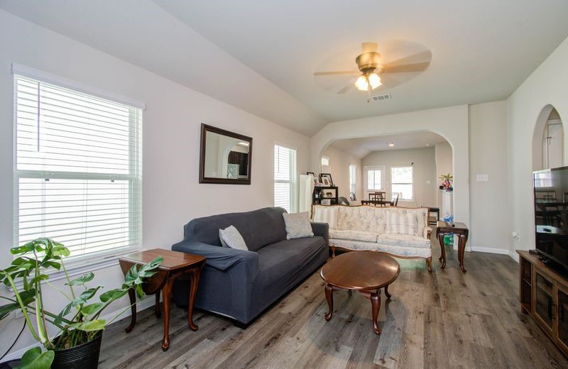 25416 Grotto Falls Lane Property Photo 7