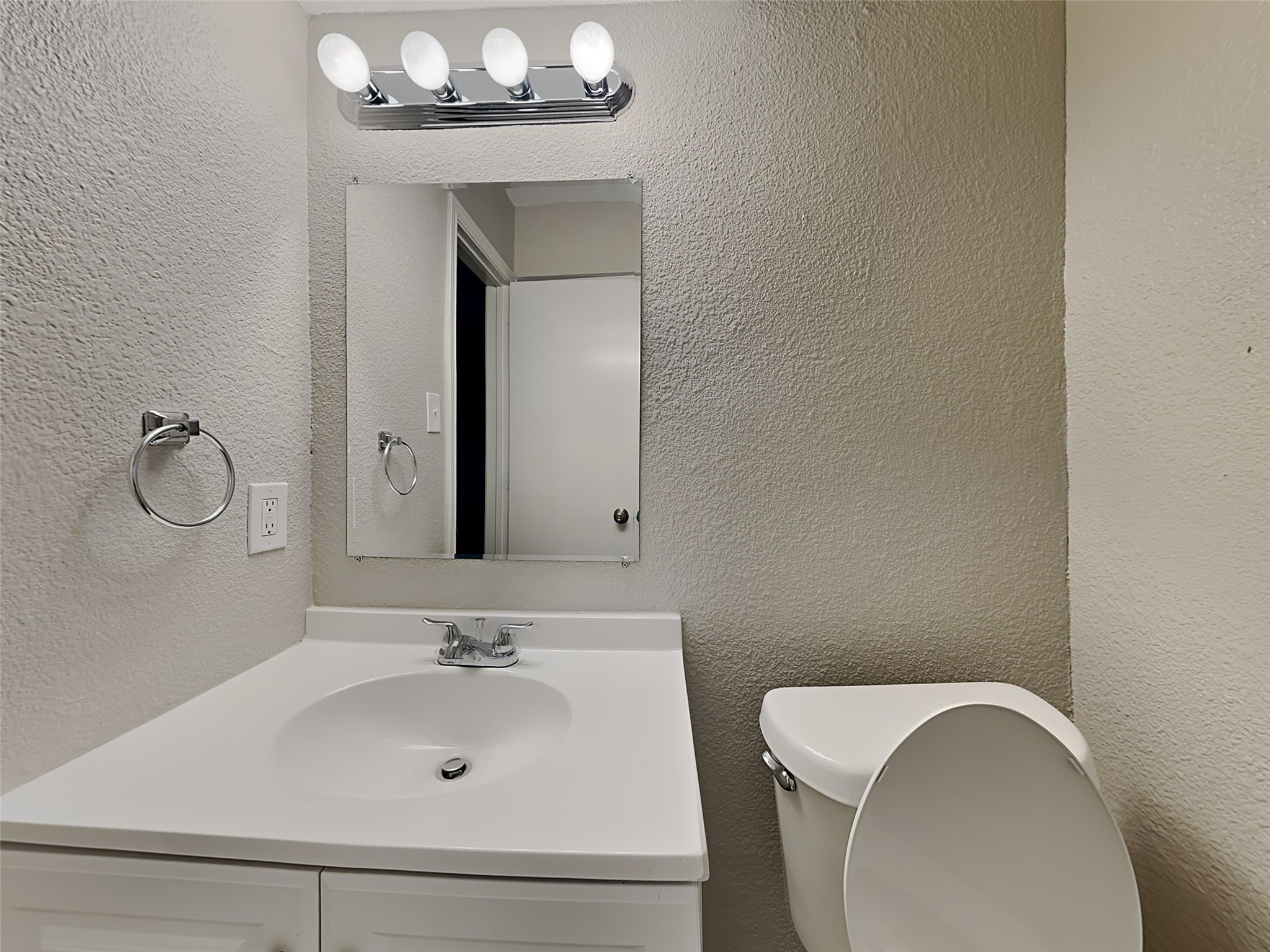 23034 Earlmist Drive Property Photo 6