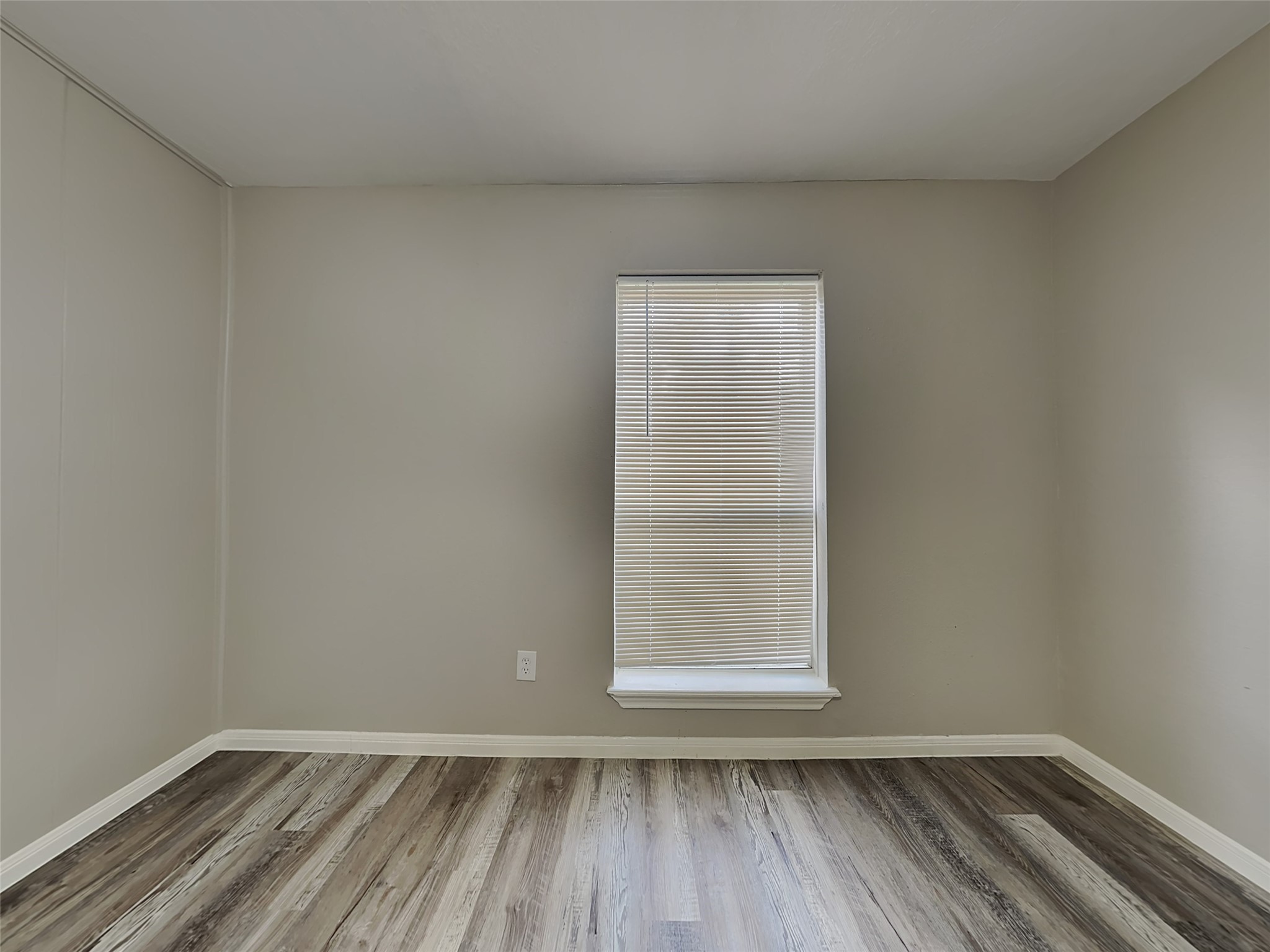 23034 Earlmist Drive Property Photo 7