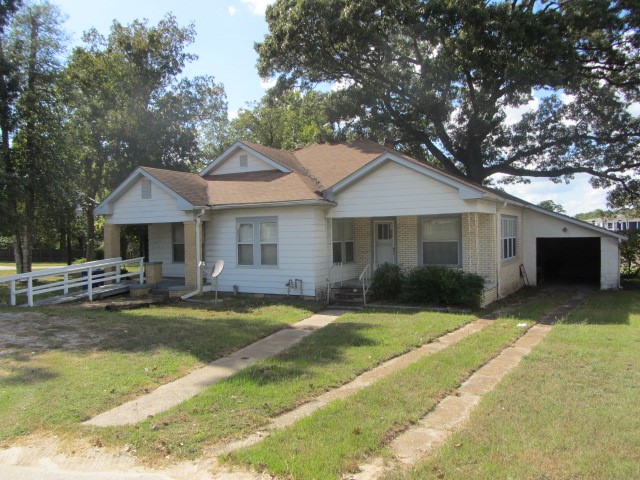 3002 Montgomery Road Property Photo 2