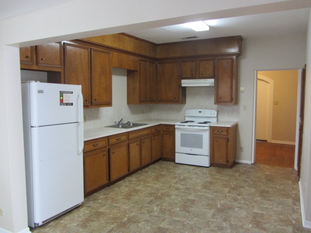 3002 Montgomery Road Property Photo 12