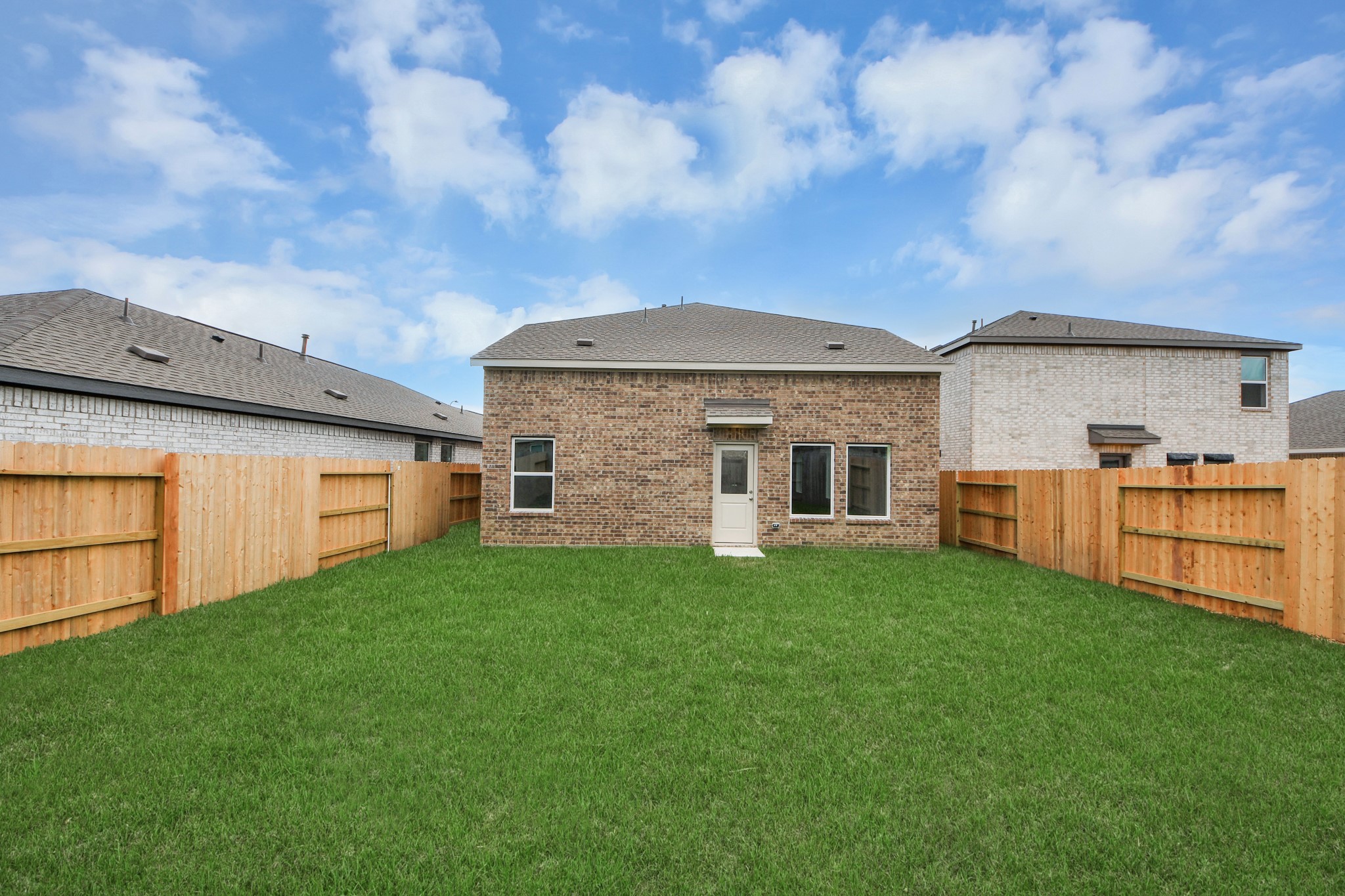 16831 Spotted Oak Drive Property Photo 36