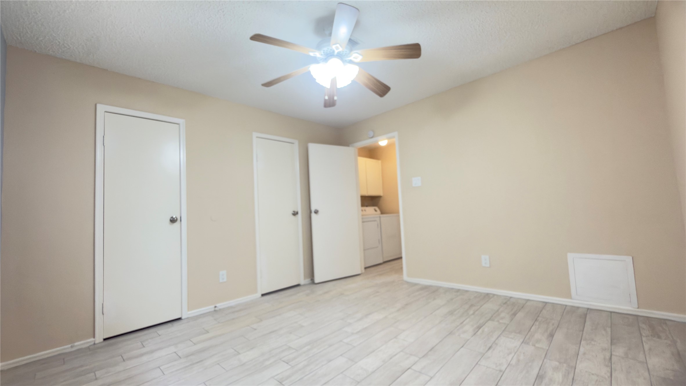 5034 Reno Drive Property Photo 2