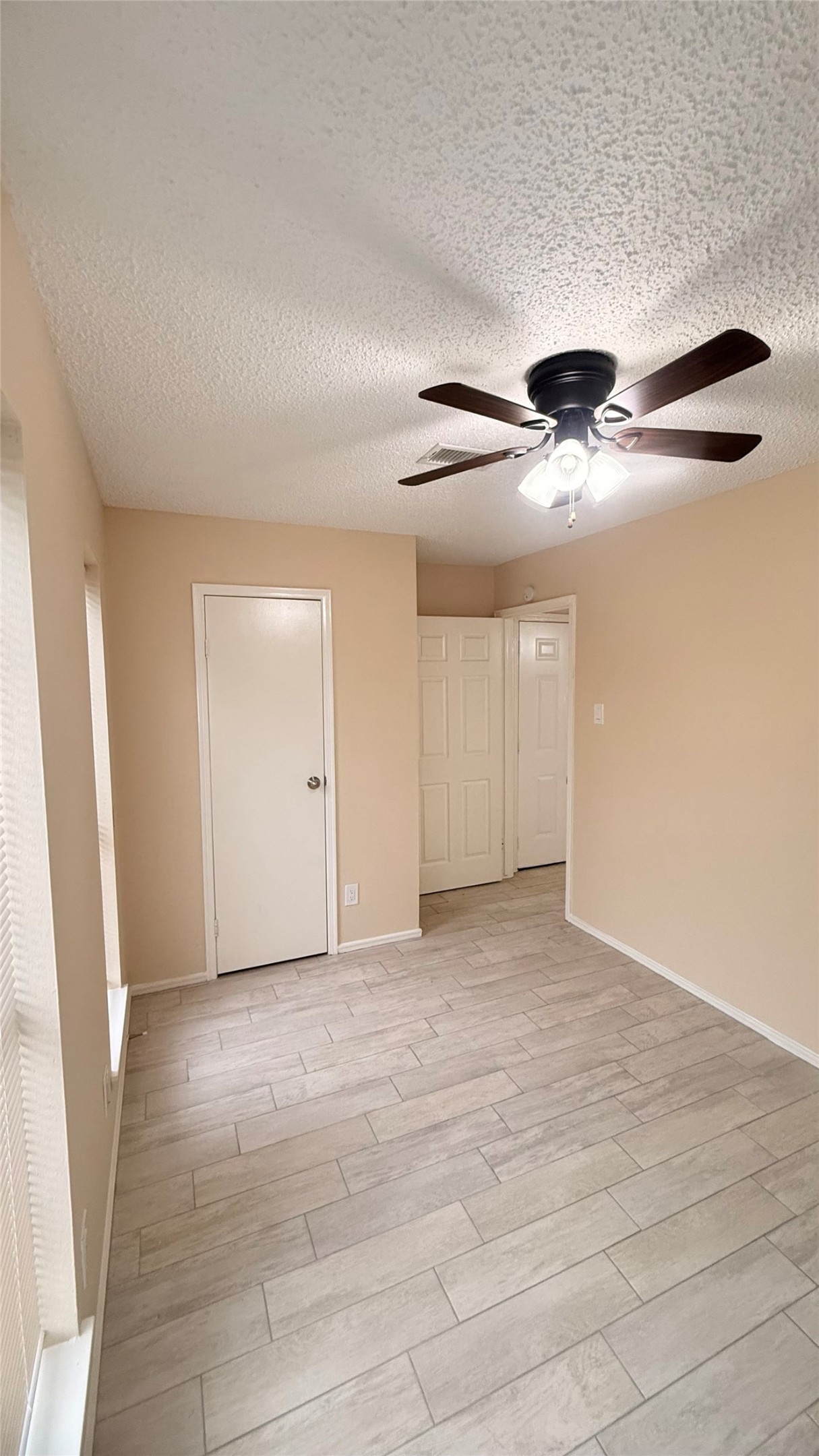 5034 Reno Drive Property Photo 7