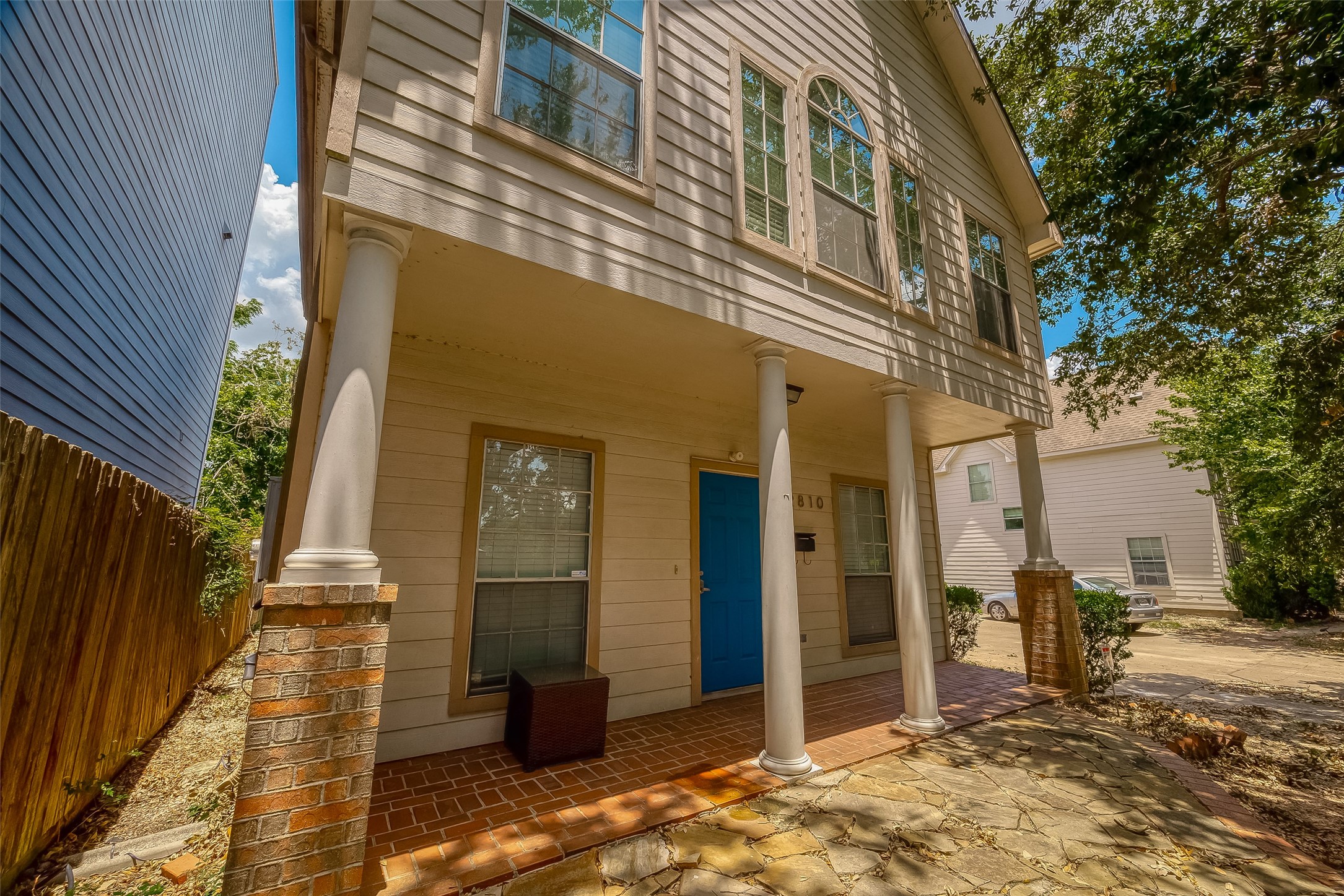 2810 Austin Street Property Photo 2