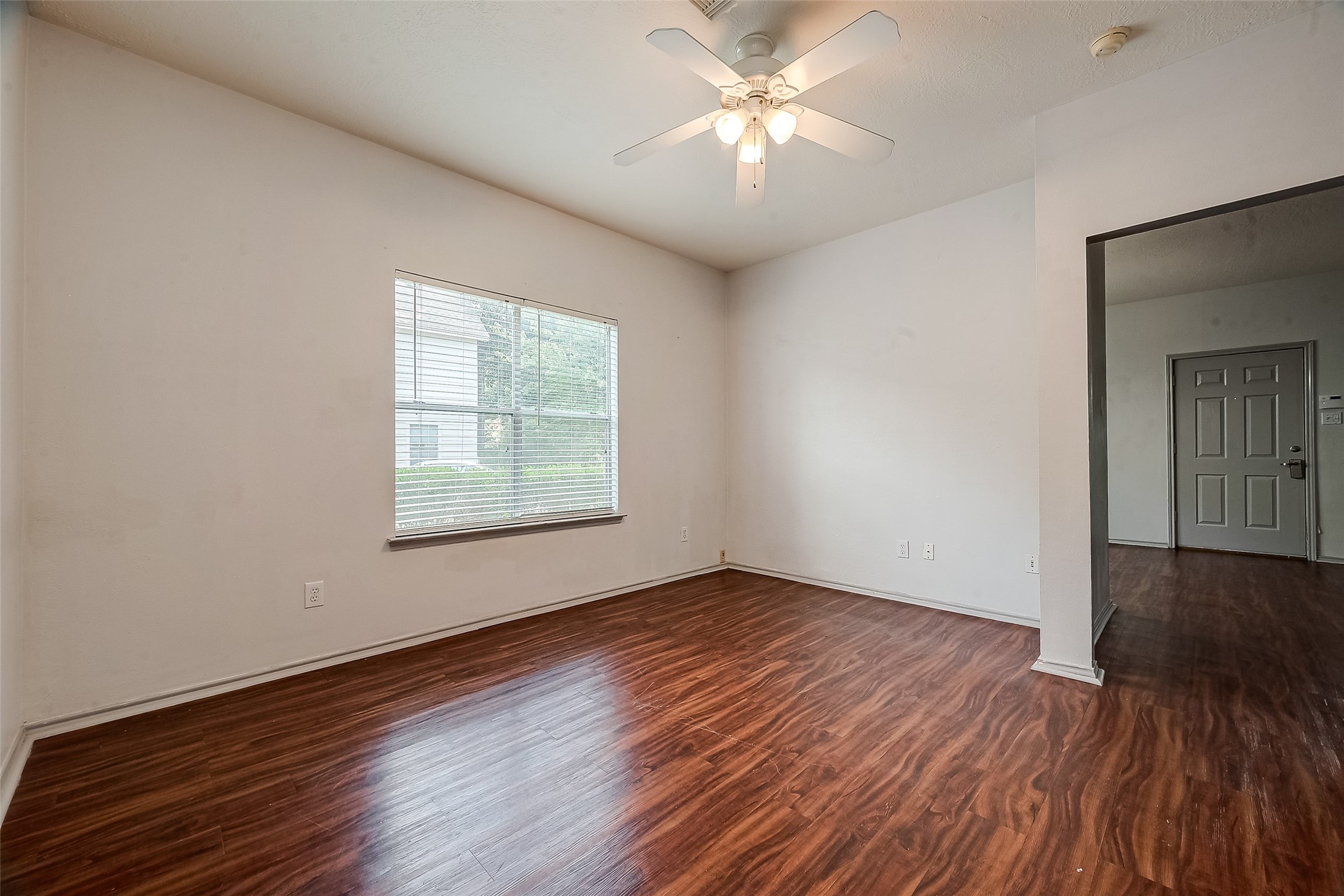 2810 Austin Street Property Photo 19
