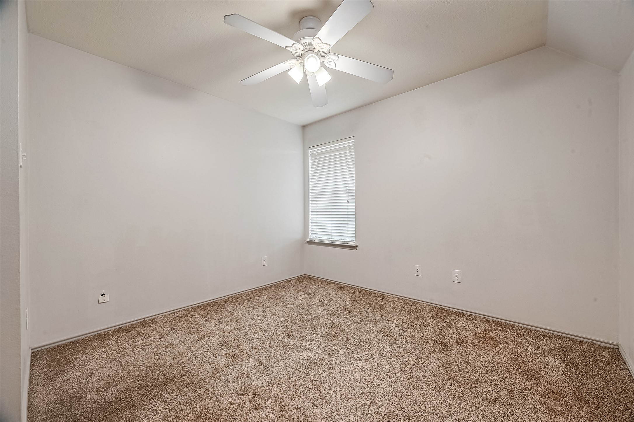 2810 Austin Street Property Photo 27