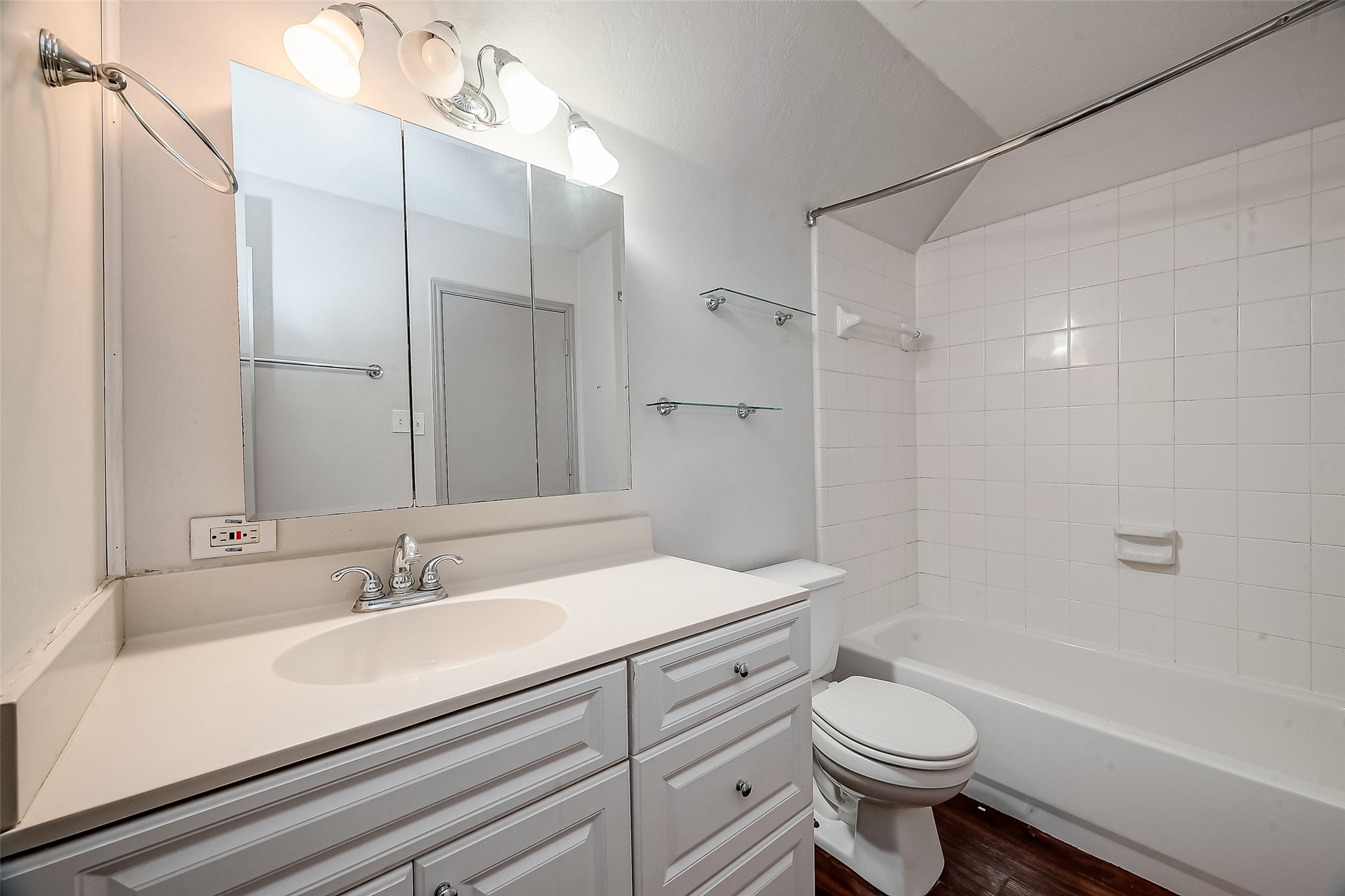 2810 Austin Street Property Photo 31