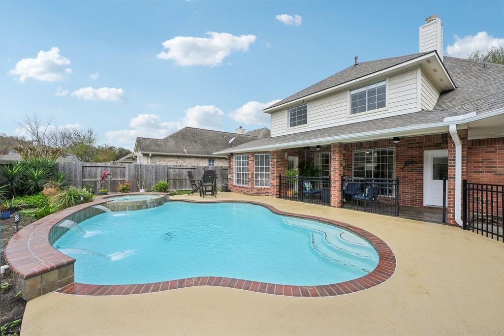 2202 Castle Bay Drive Property Photo 44