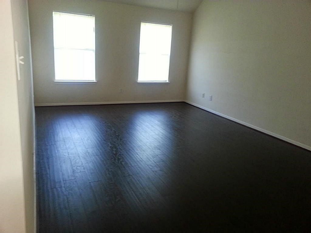 2402 Sparrow Branch Court Property Photo 8