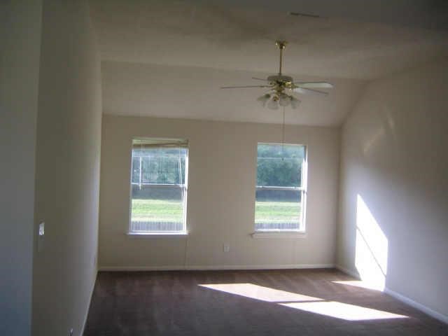 2402 Sparrow Branch Court Property Photo 18