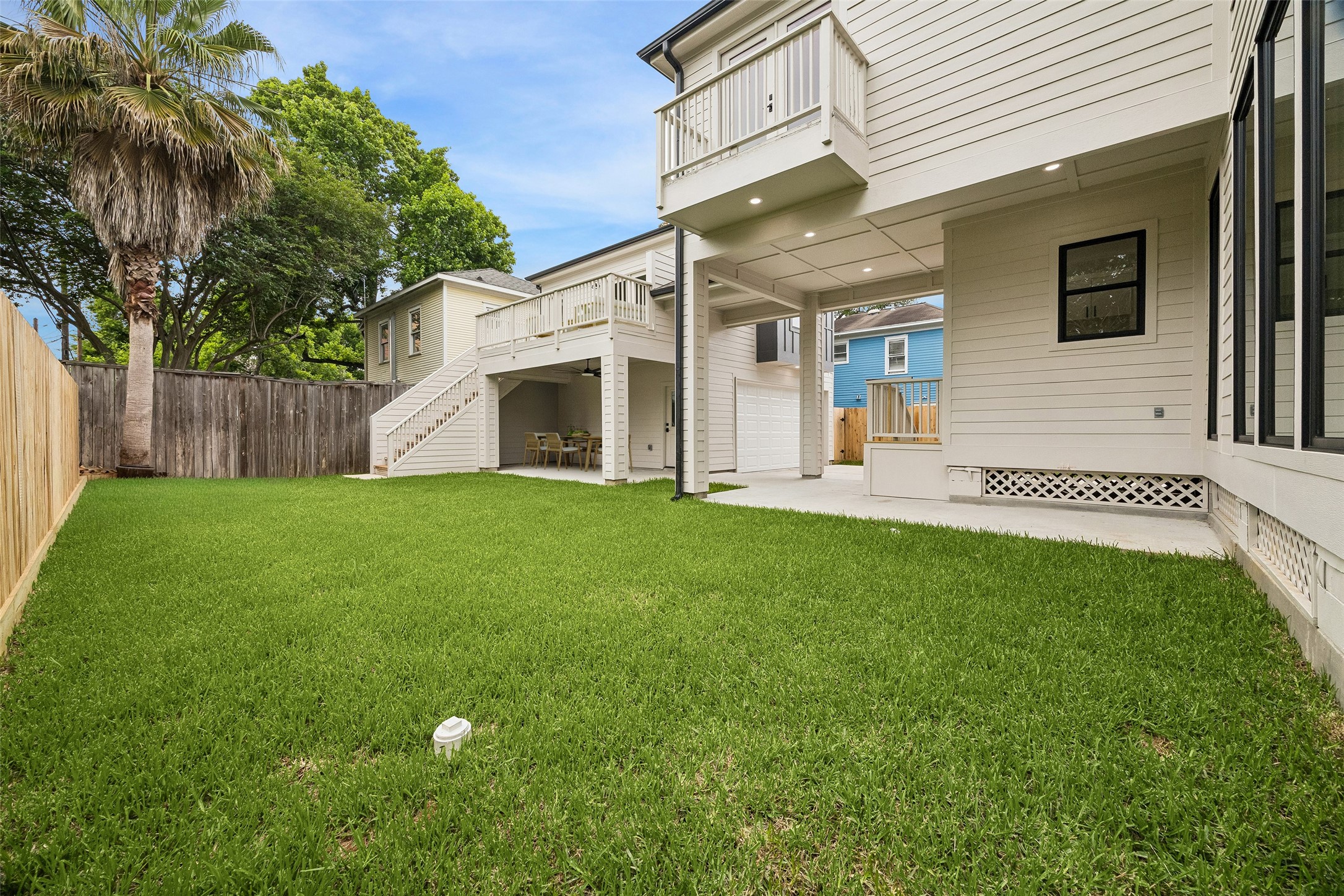 111 E 18th Street Property Photo 3