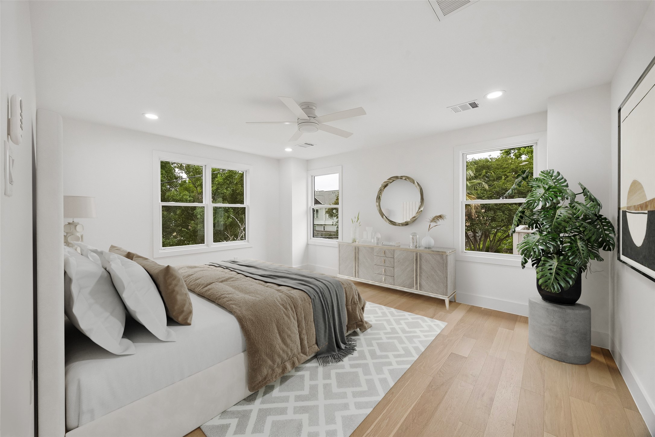 111 E 18th Street Property Photo 16