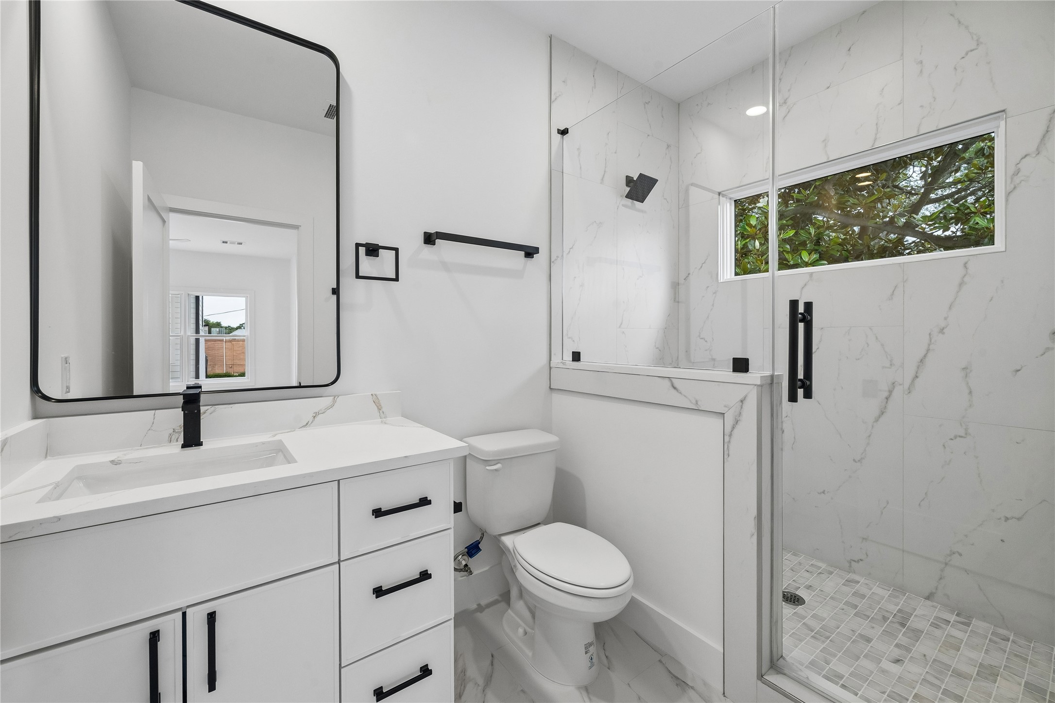 111 E 18th Street Property Photo 41
