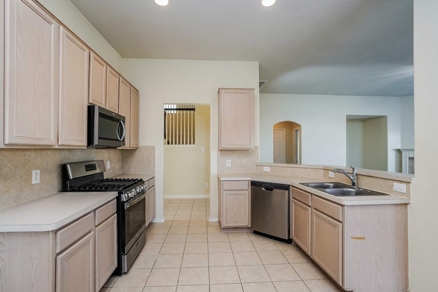 4119 Blue Forest Drive Property Photo 8