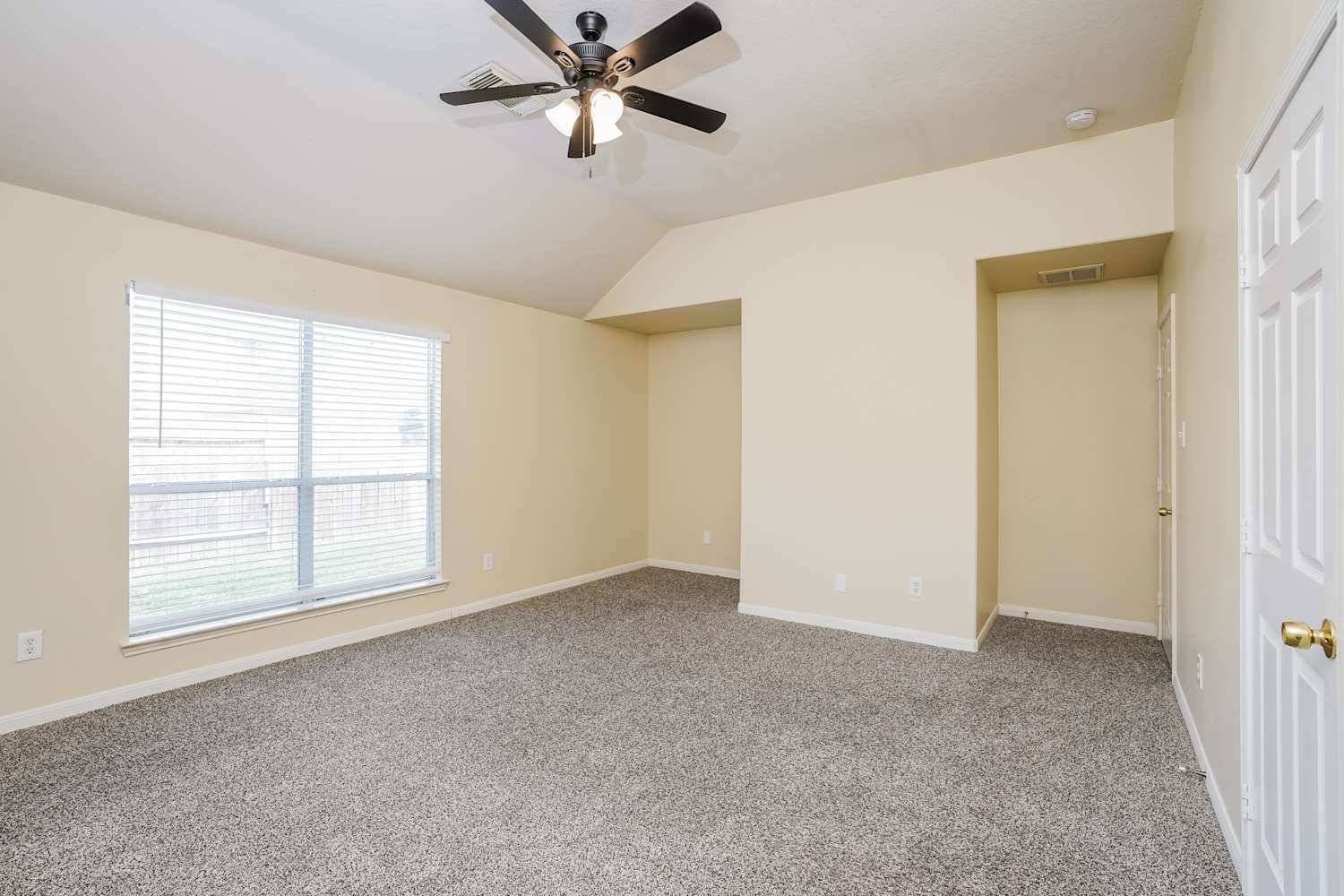 4119 Blue Forest Drive Property Photo 10