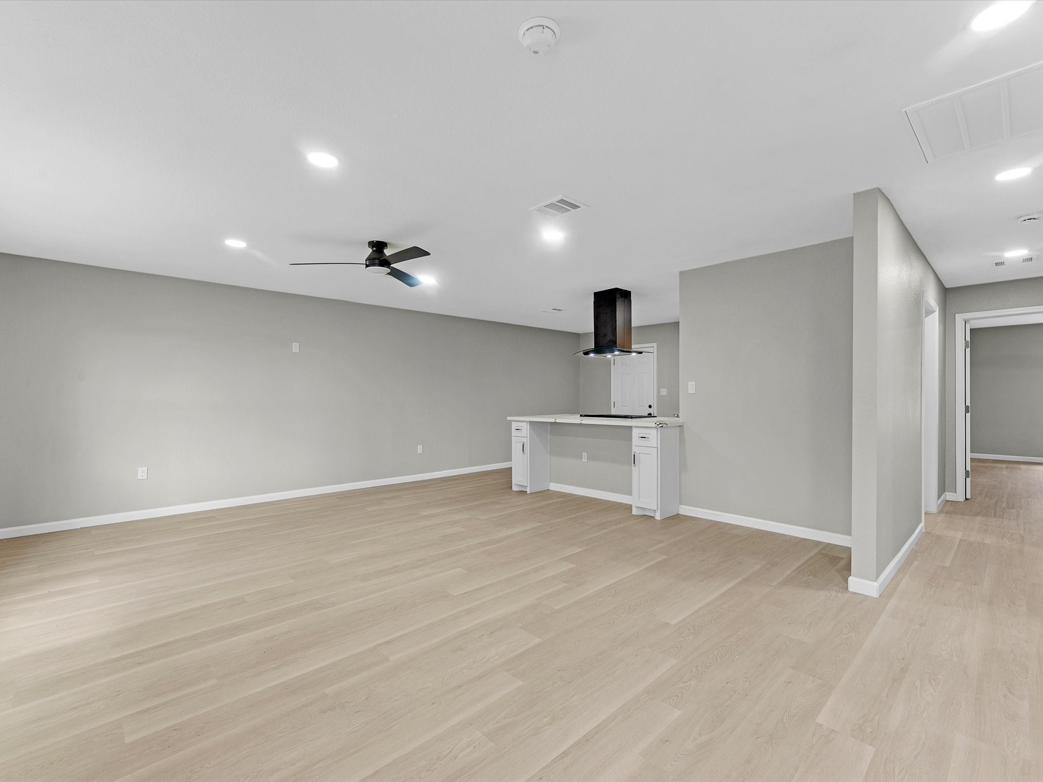 5039 Briscoe Street Property Photo 8