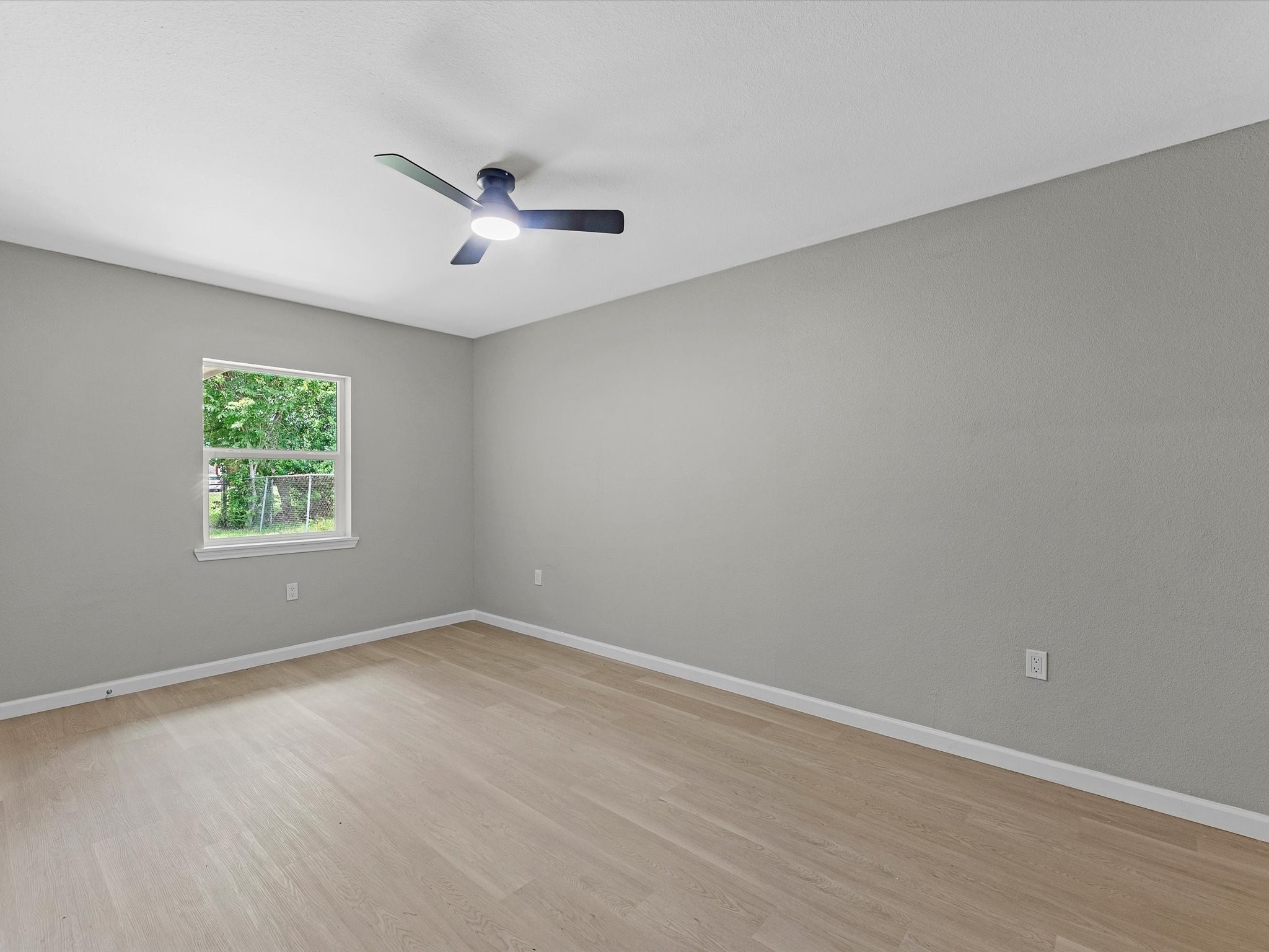 5039 Briscoe Street Property Photo 15