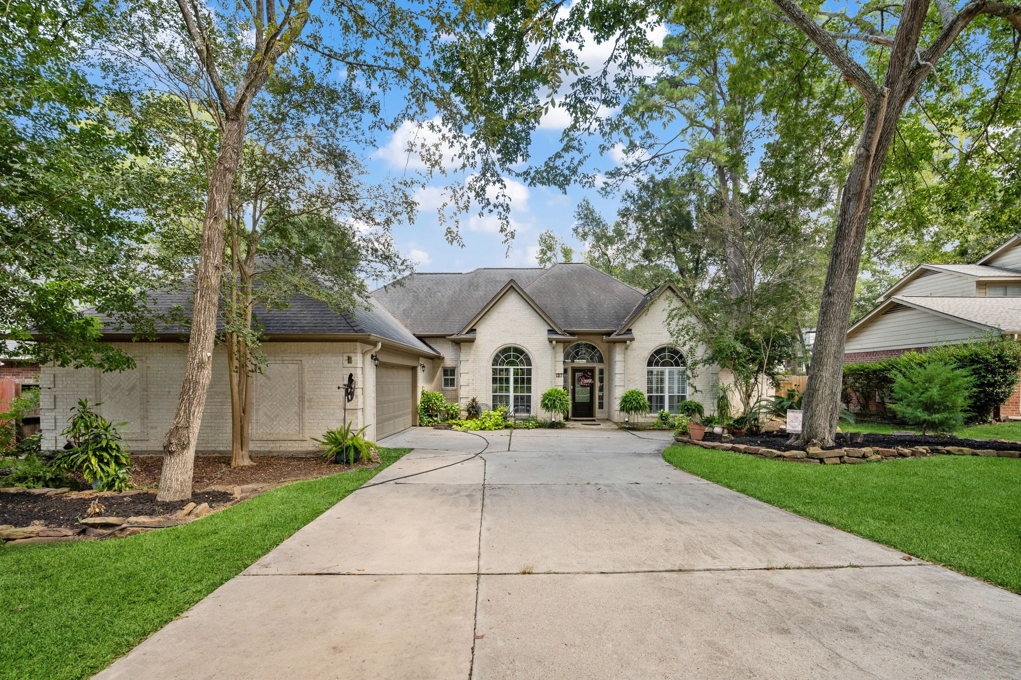 137 Dawns Edge Drive Property Photo 2