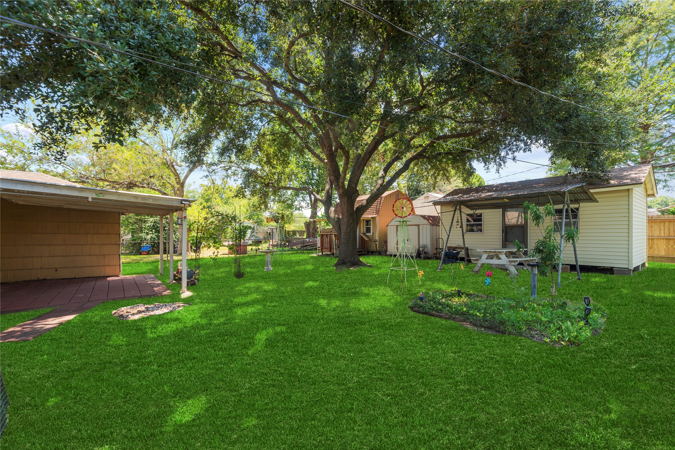 12306 Palmbeach Street Property Photo 16