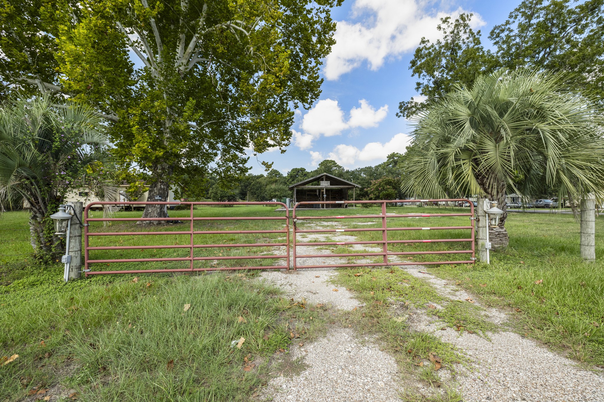 22507 Gosling Road Property Photo 9