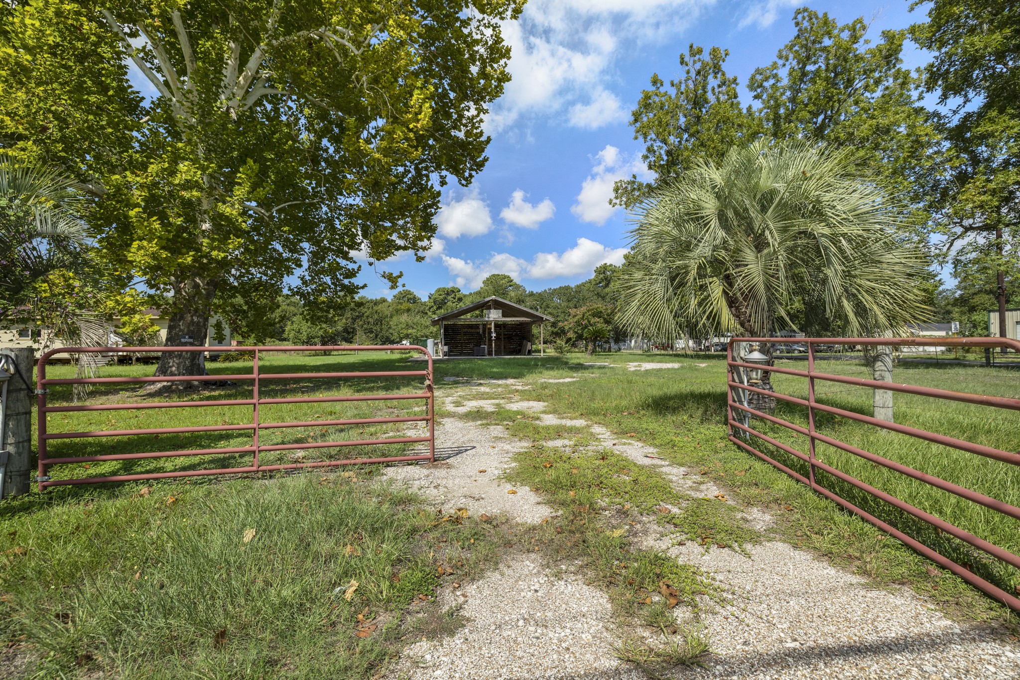22507 Gosling Road Property Photo 10