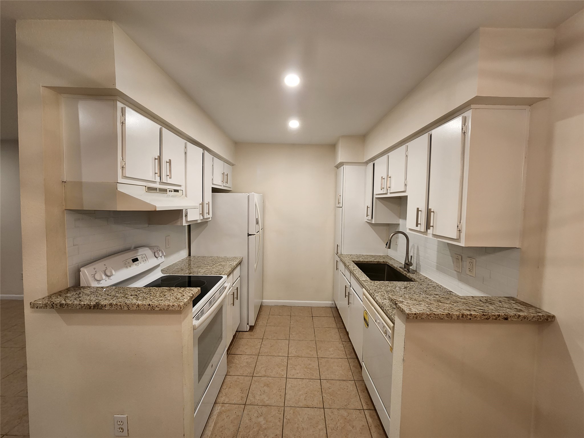 2250 Bering Drive 21 Property Photo 4