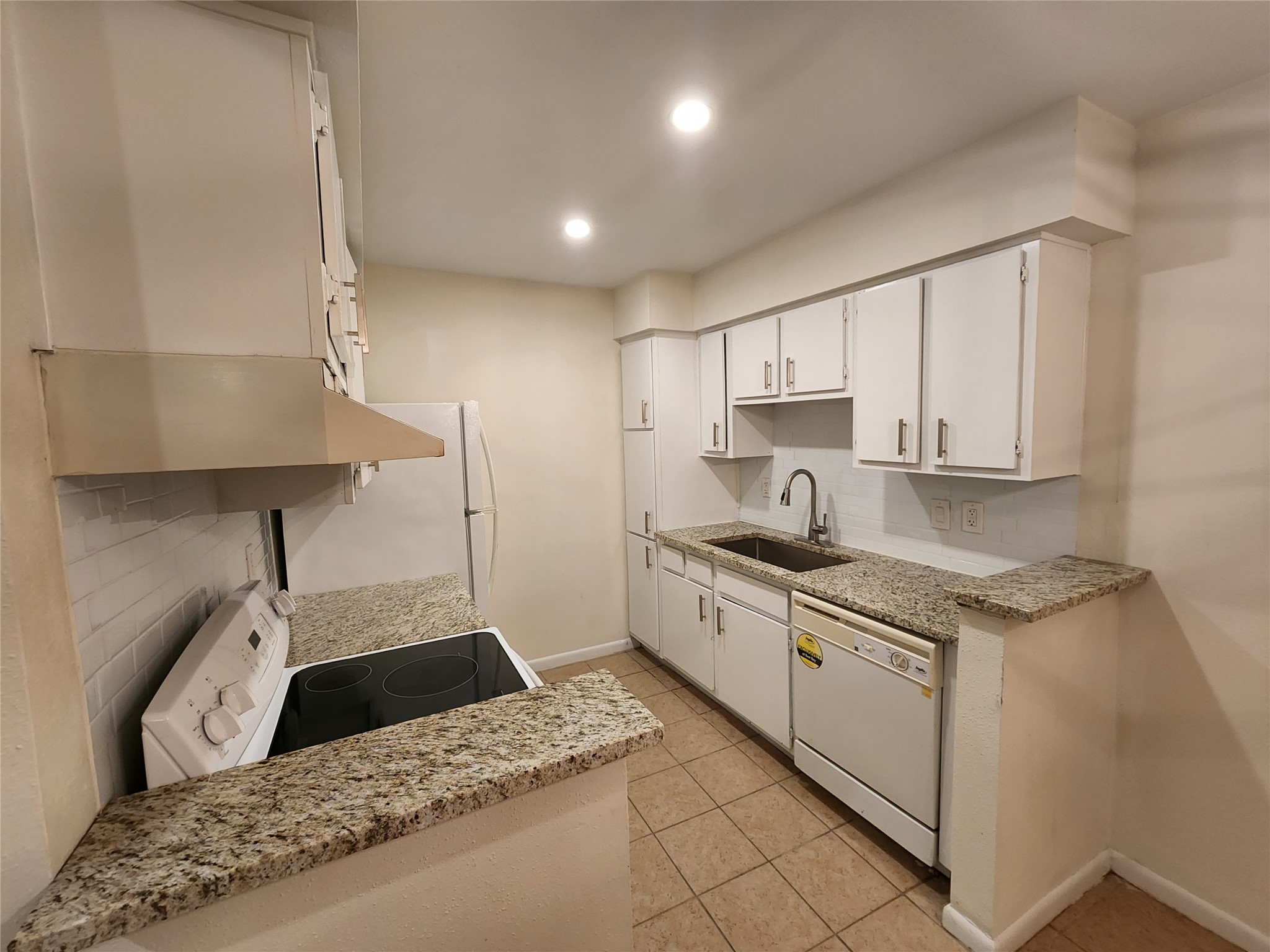 2250 Bering Drive 21 Property Photo 6