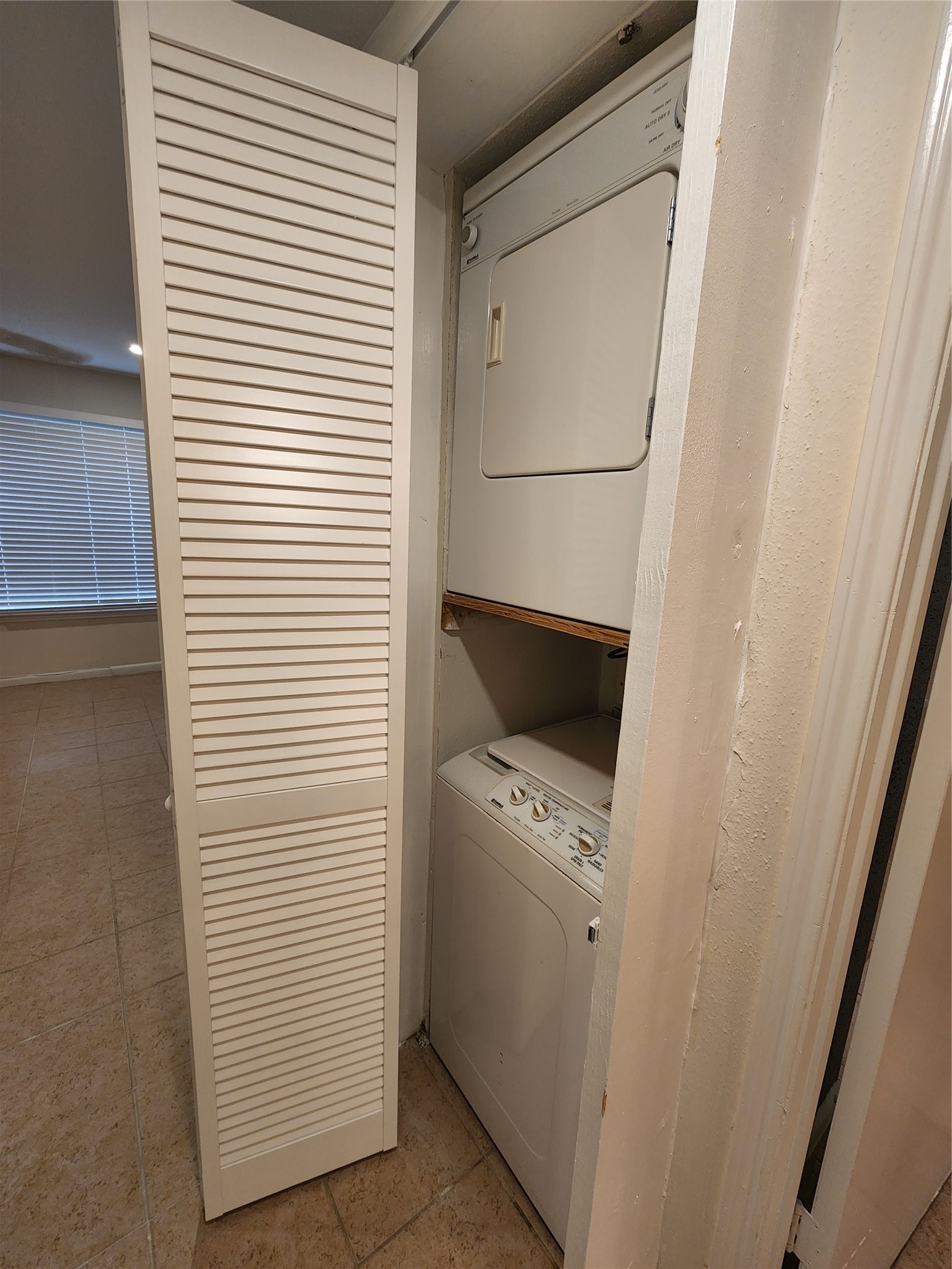2250 Bering Drive 21 Property Photo 11