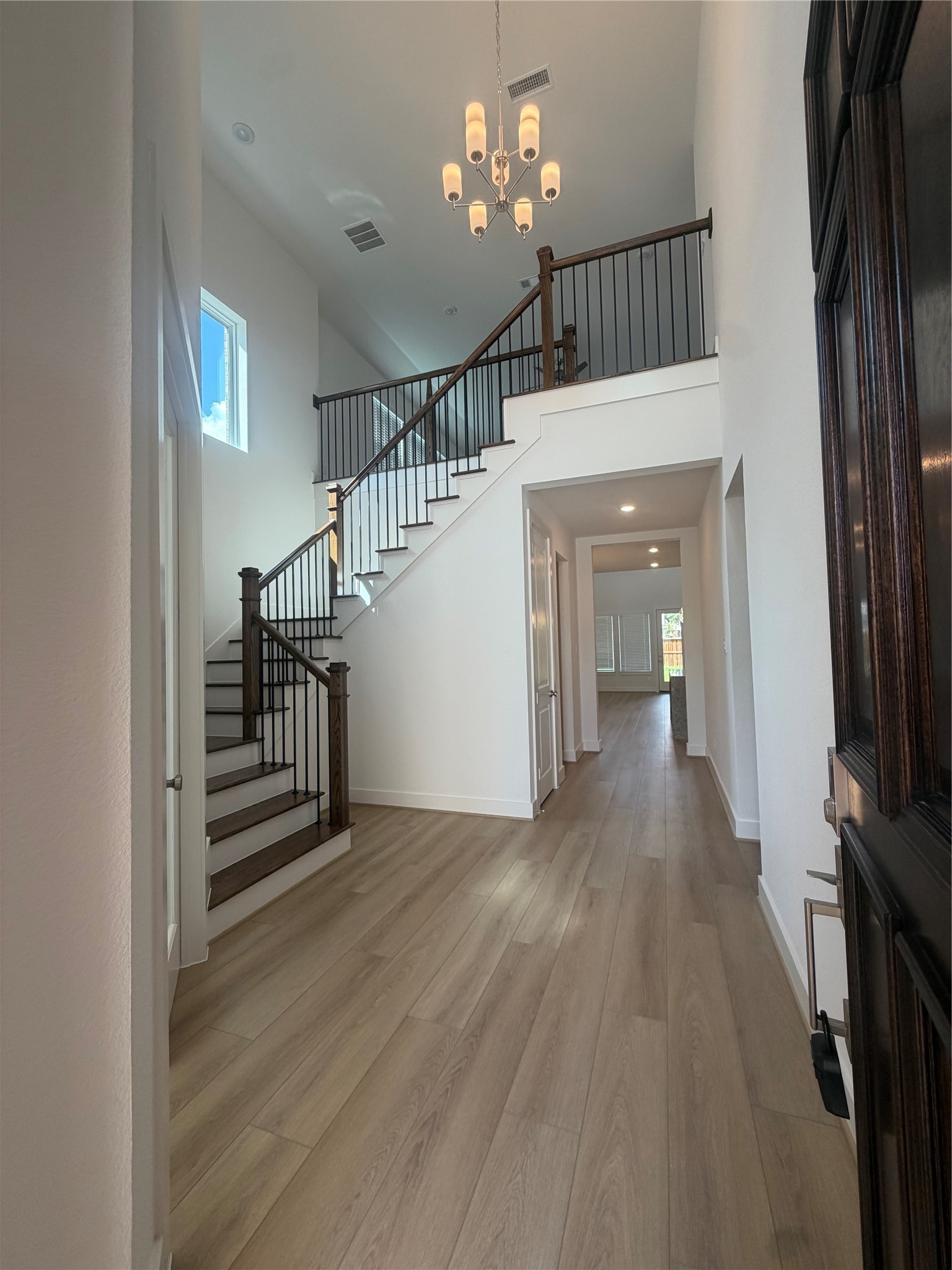 7122 Carriage Light Drive Property Photo 5