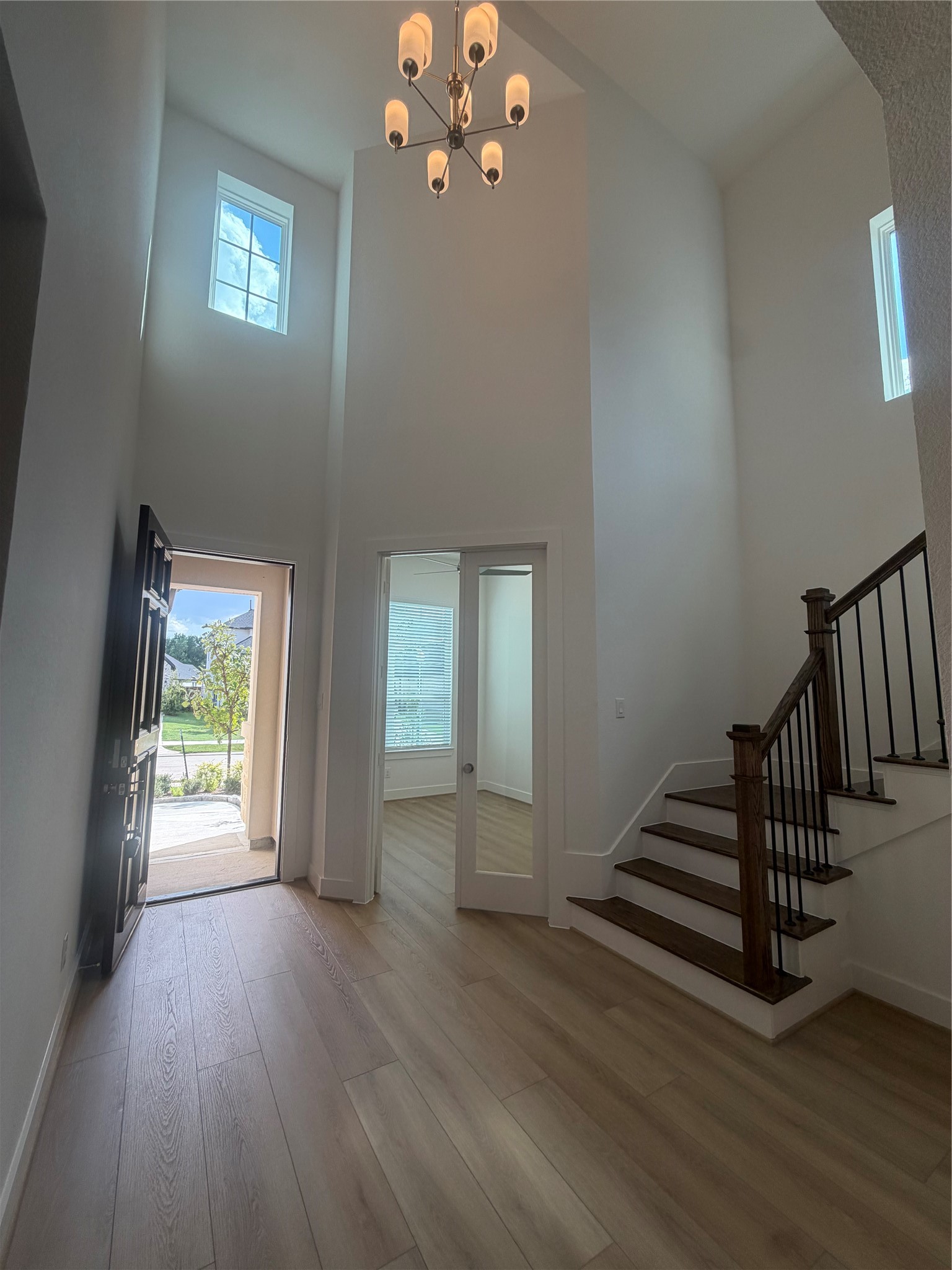 7122 Carriage Light Drive Property Photo 6