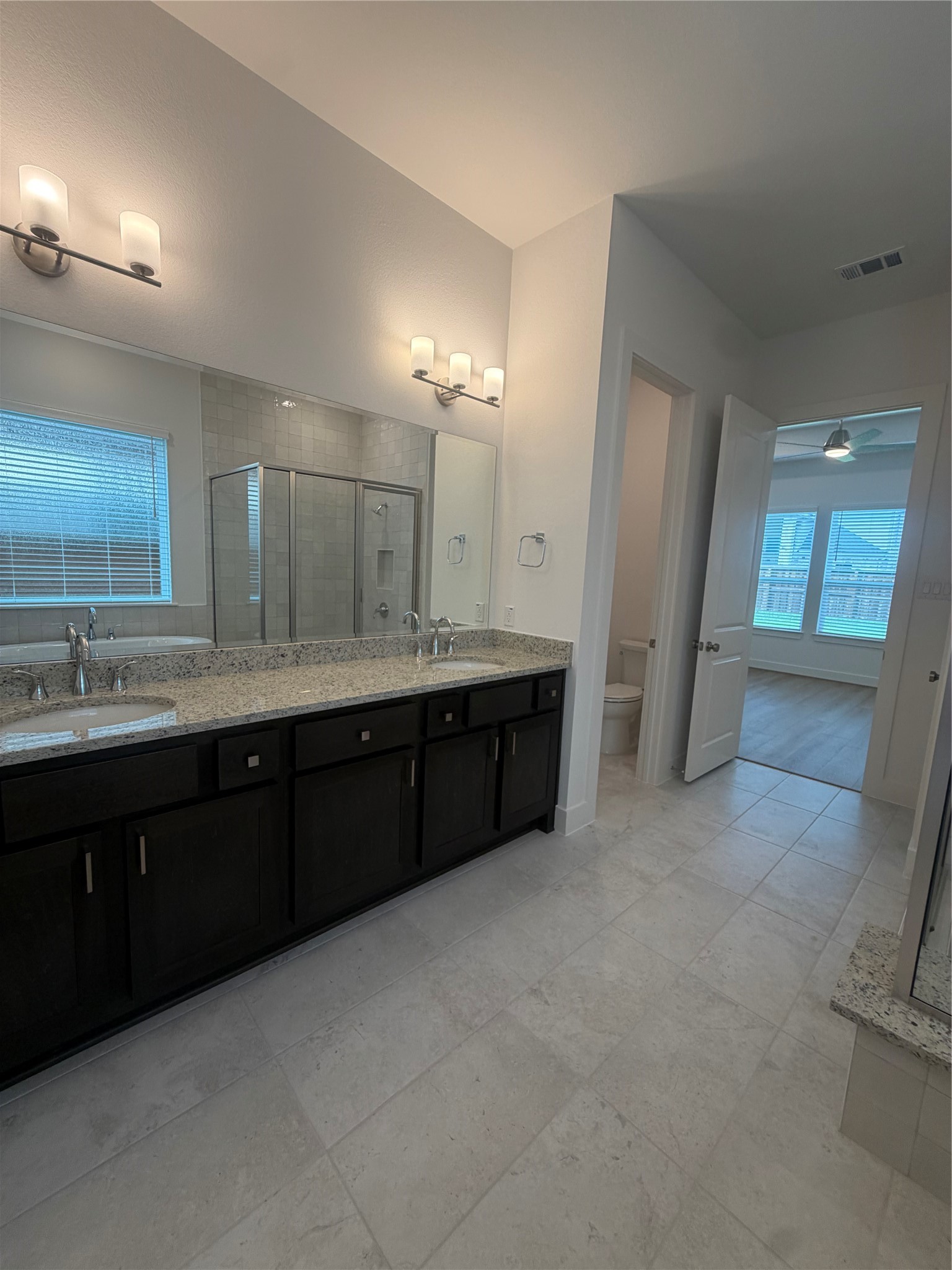 7122 Carriage Light Drive Property Photo 28