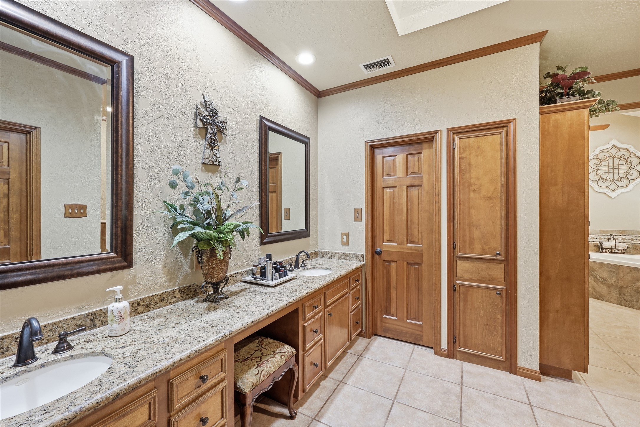 751 Lakeshore Drive Property Photo 24