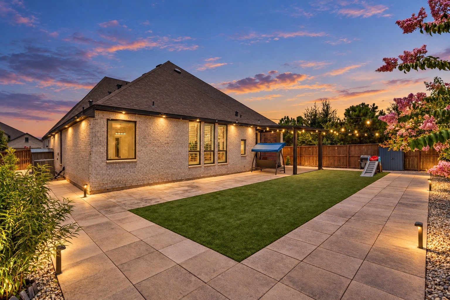 2438 Magnolia Bloom Court Property Photo 2
