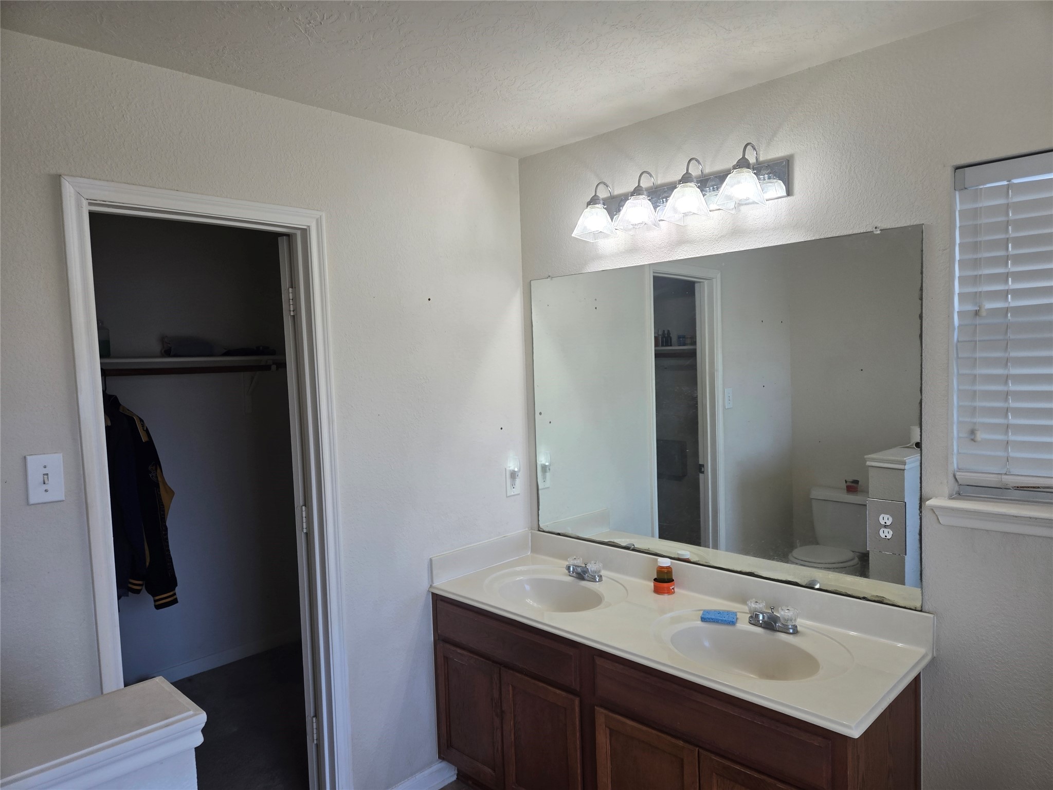 2650 Skyview Knoll Court Property Photo 9