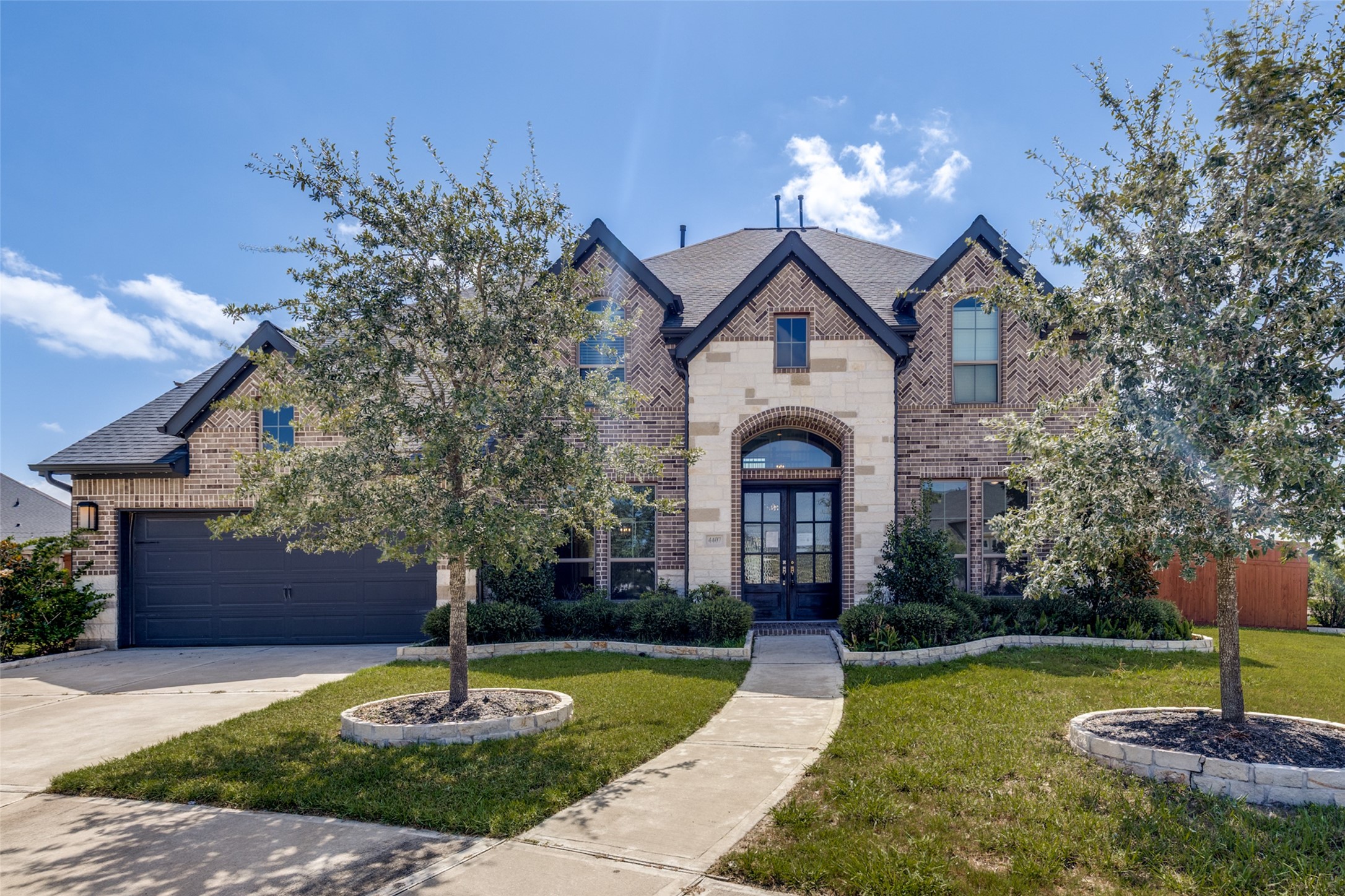 4407 Trace Court Property Photo 1