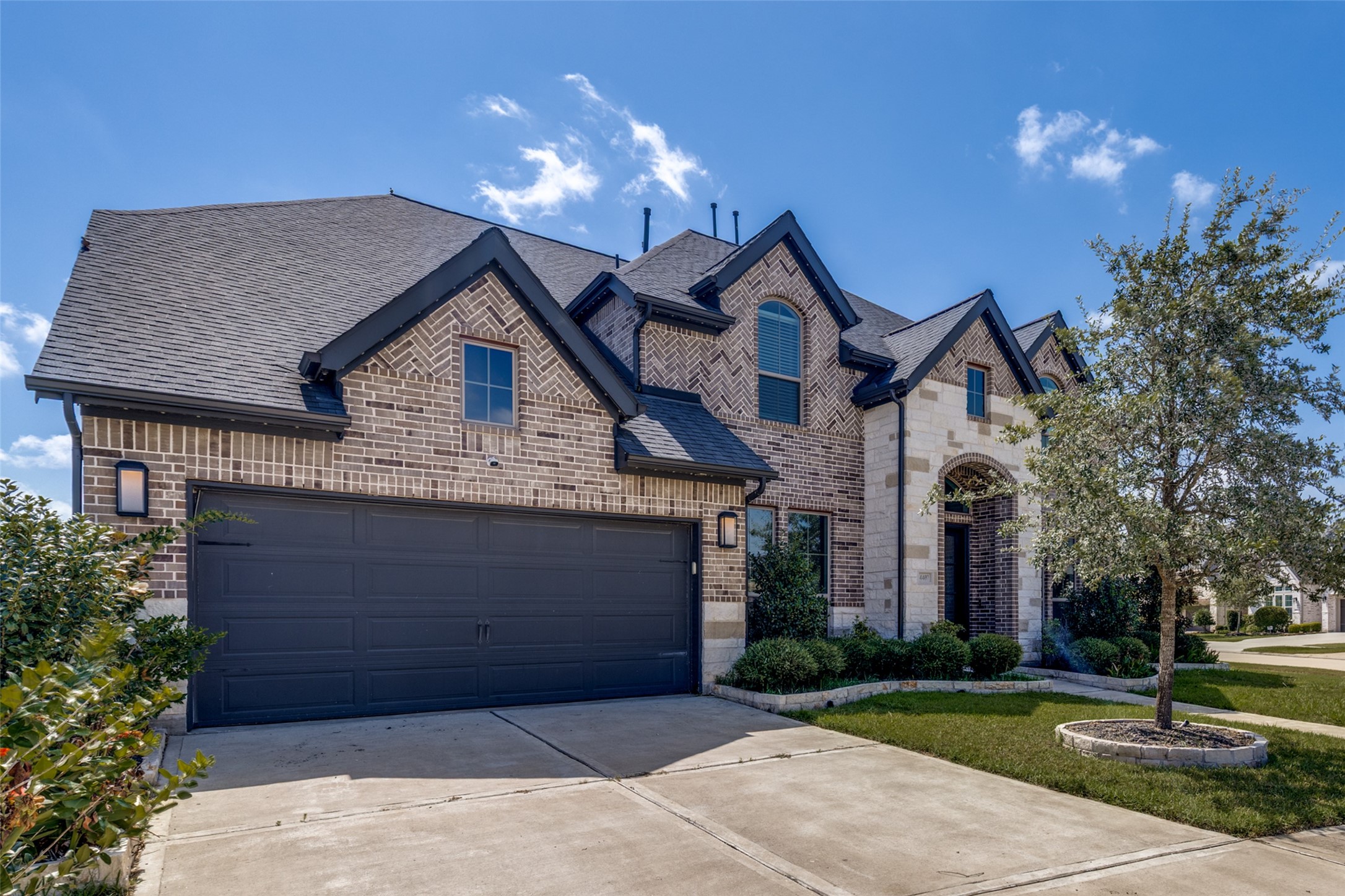 4407 Trace Court Property Photo 3