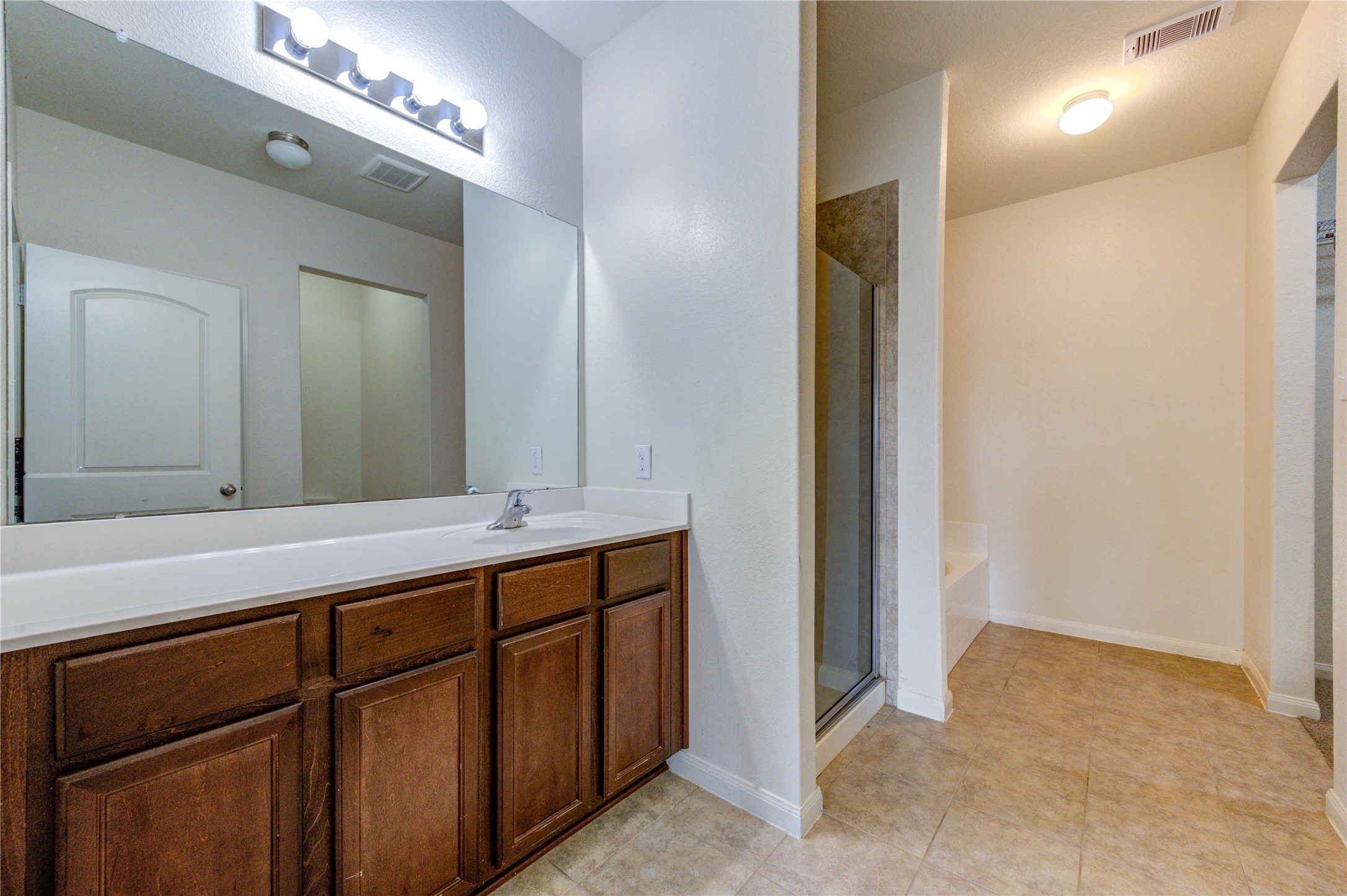 22534 Cloverland Field Drive Property Photo 15
