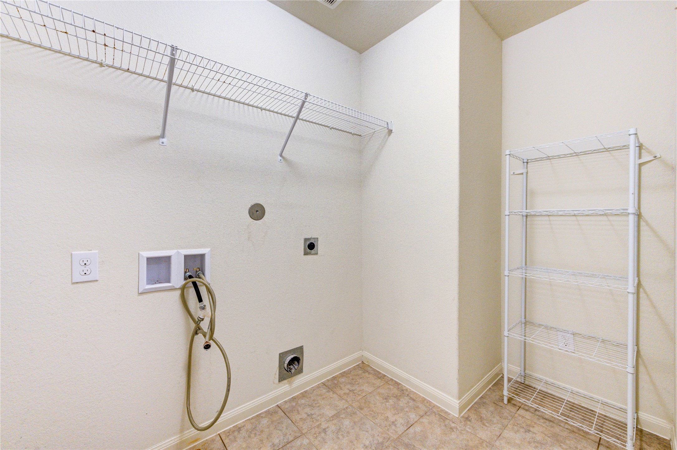 22534 Cloverland Field Drive Property Photo 33