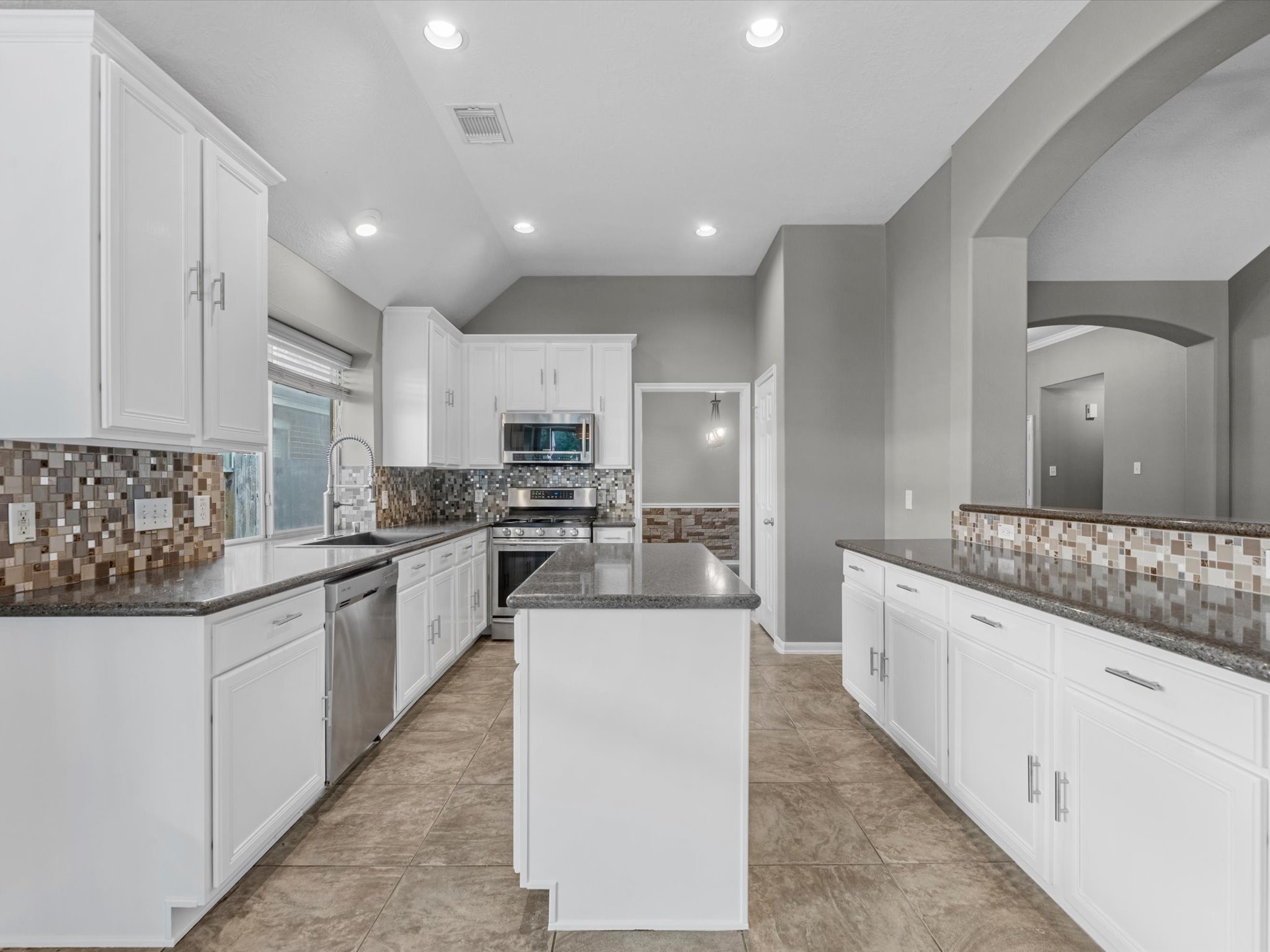 13534 Ballast Road Property Photo 10