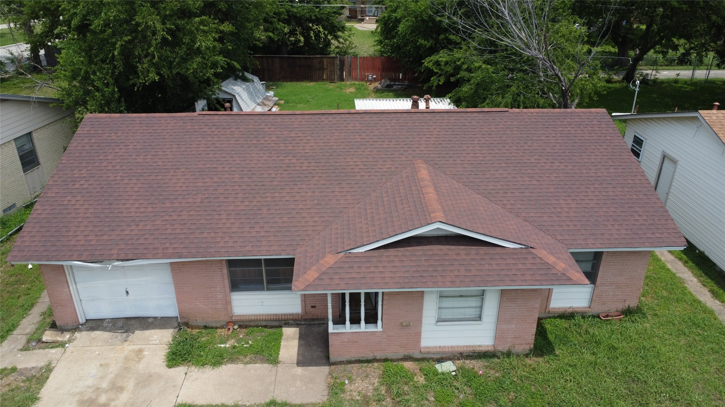 2340 Seabreeze Drive Property Photo 1