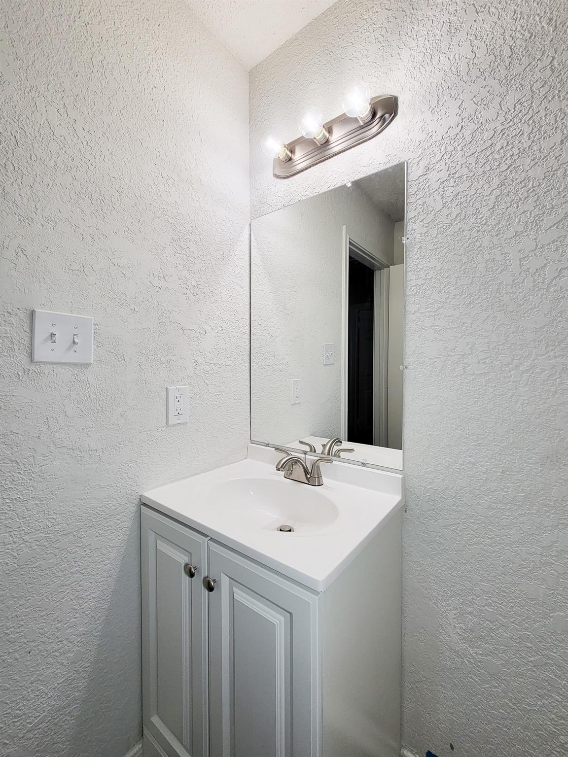431 N Tinsley Street Property Photo 28