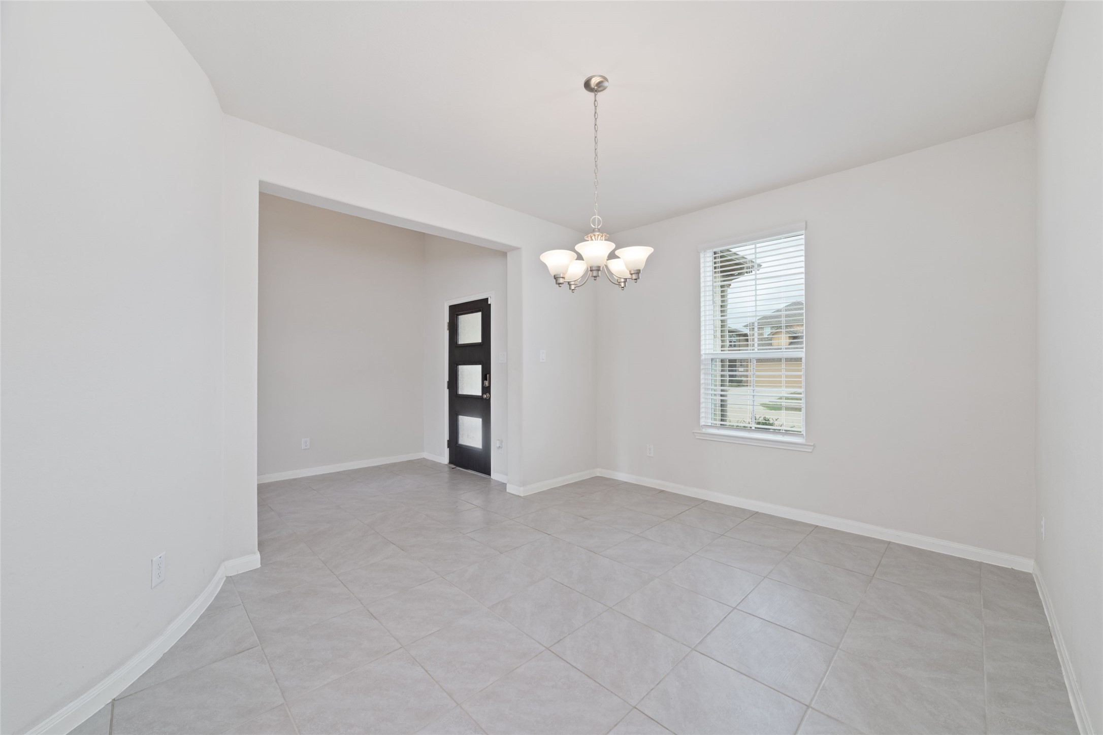 21503 Carbone Lane Property Photo 5