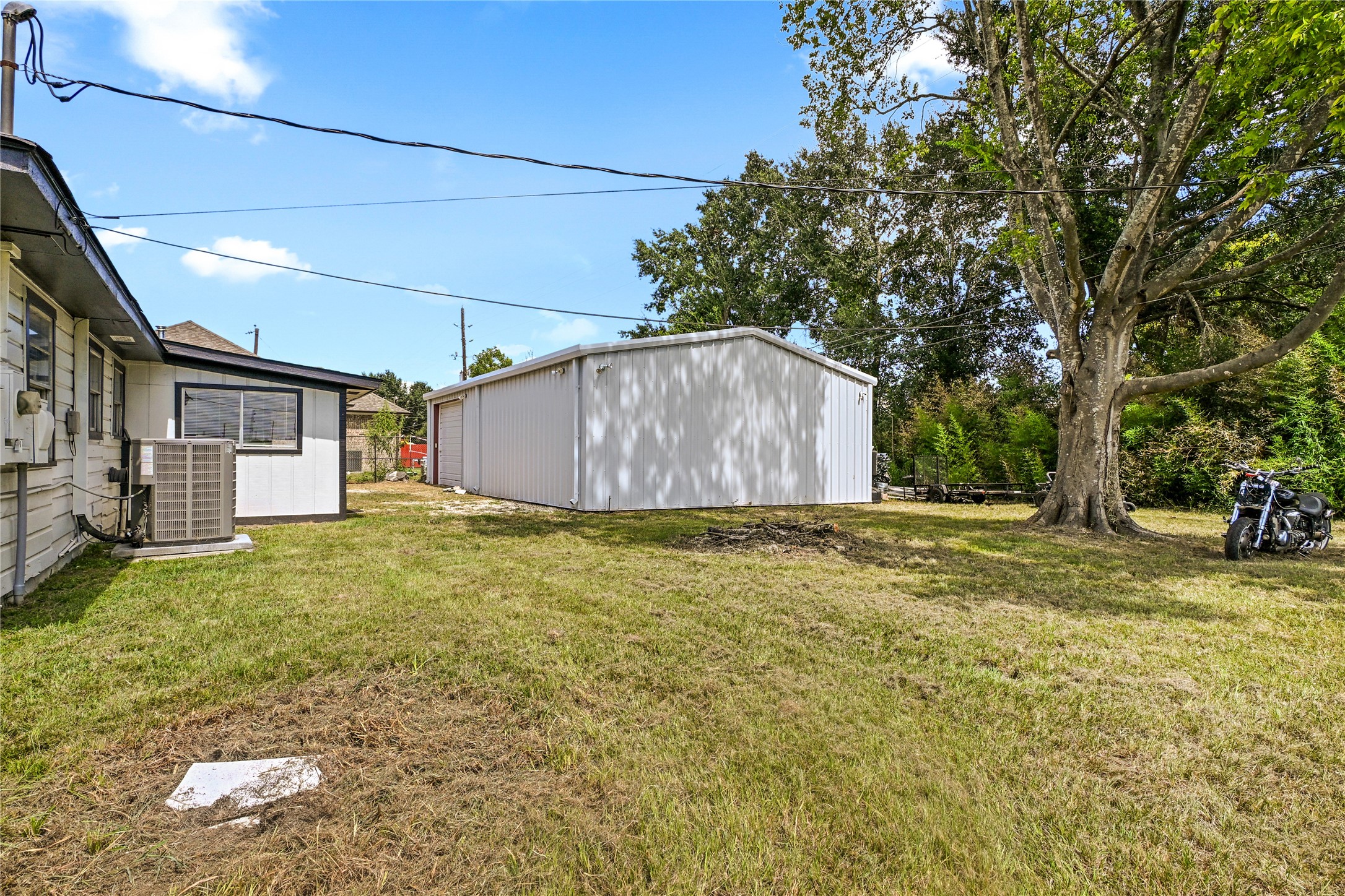 16307 Channing Way Property Photo 4