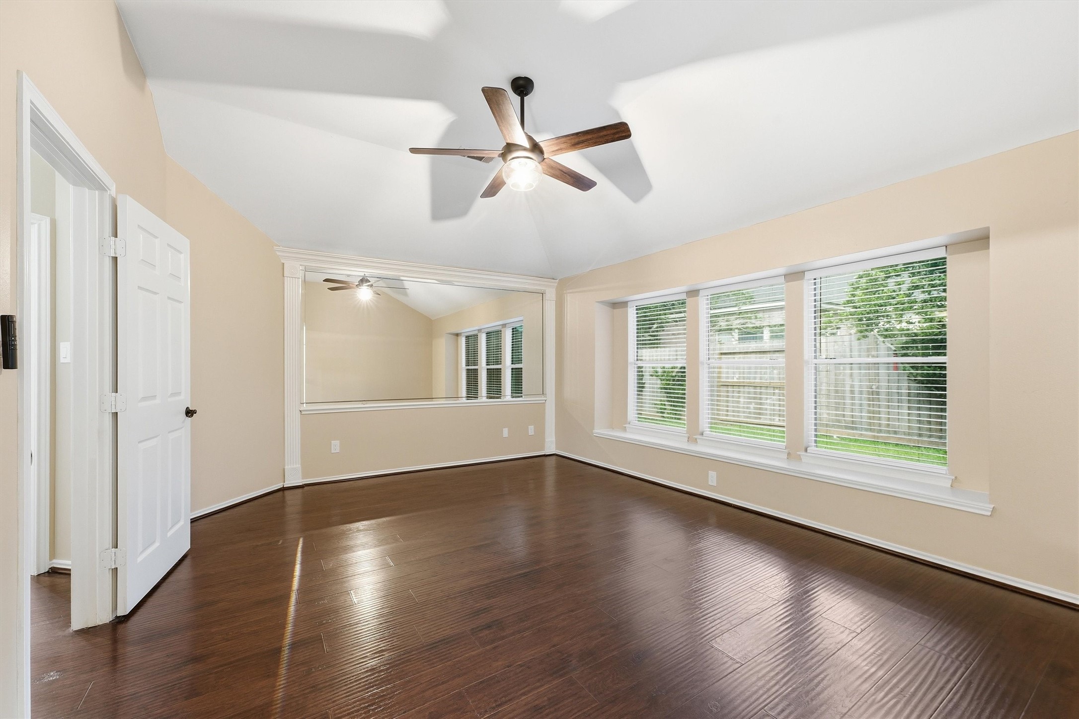 3415 Mcmahon Way Property Photo 18