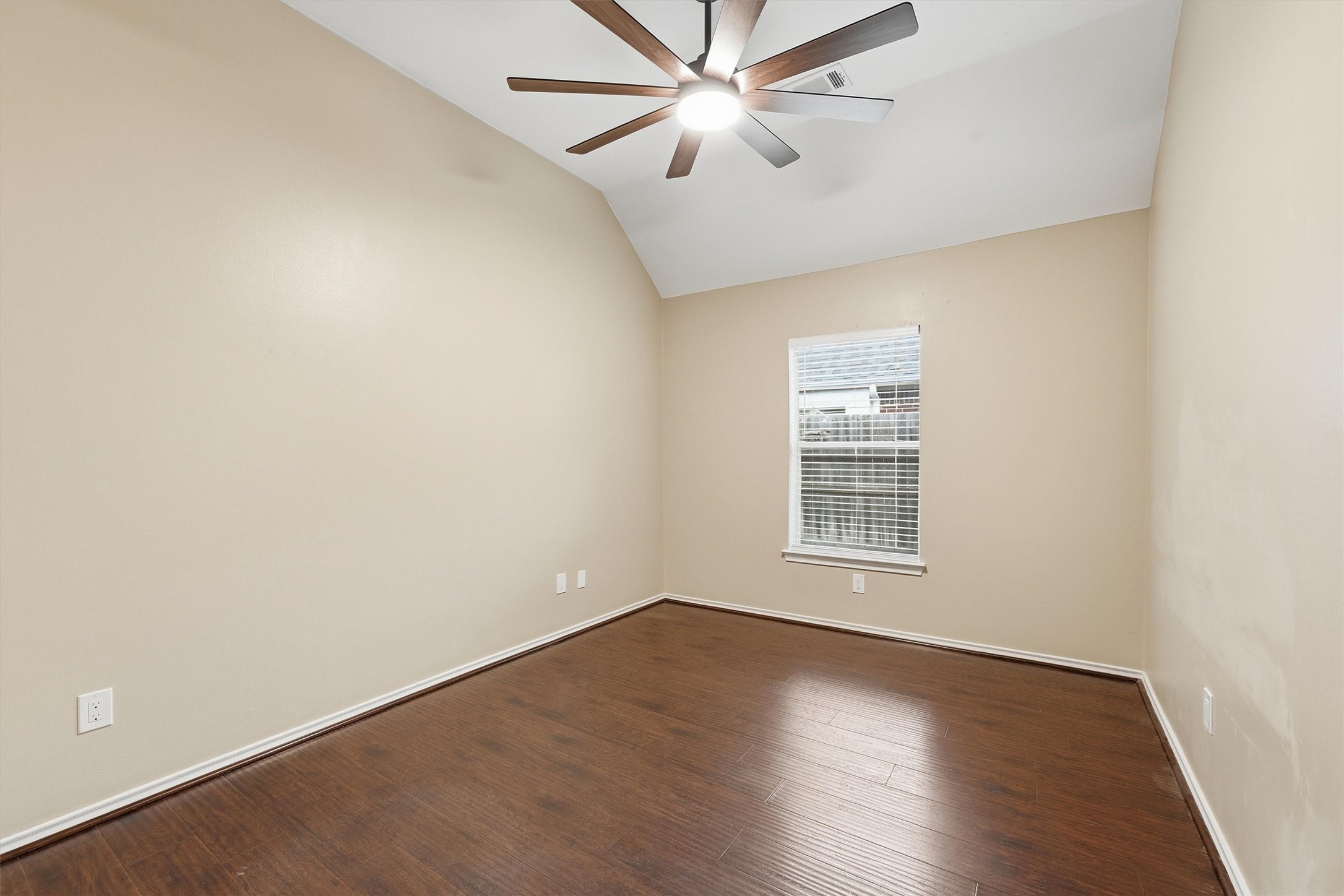 3415 Mcmahon Way Property Photo 22