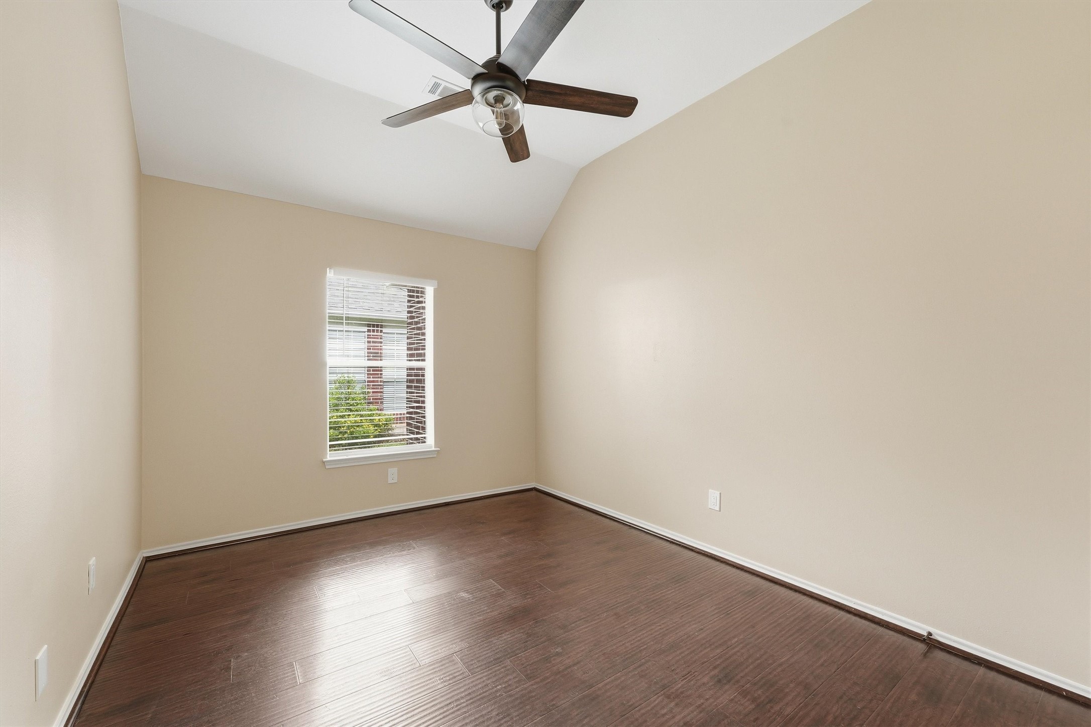3415 Mcmahon Way Property Photo 24