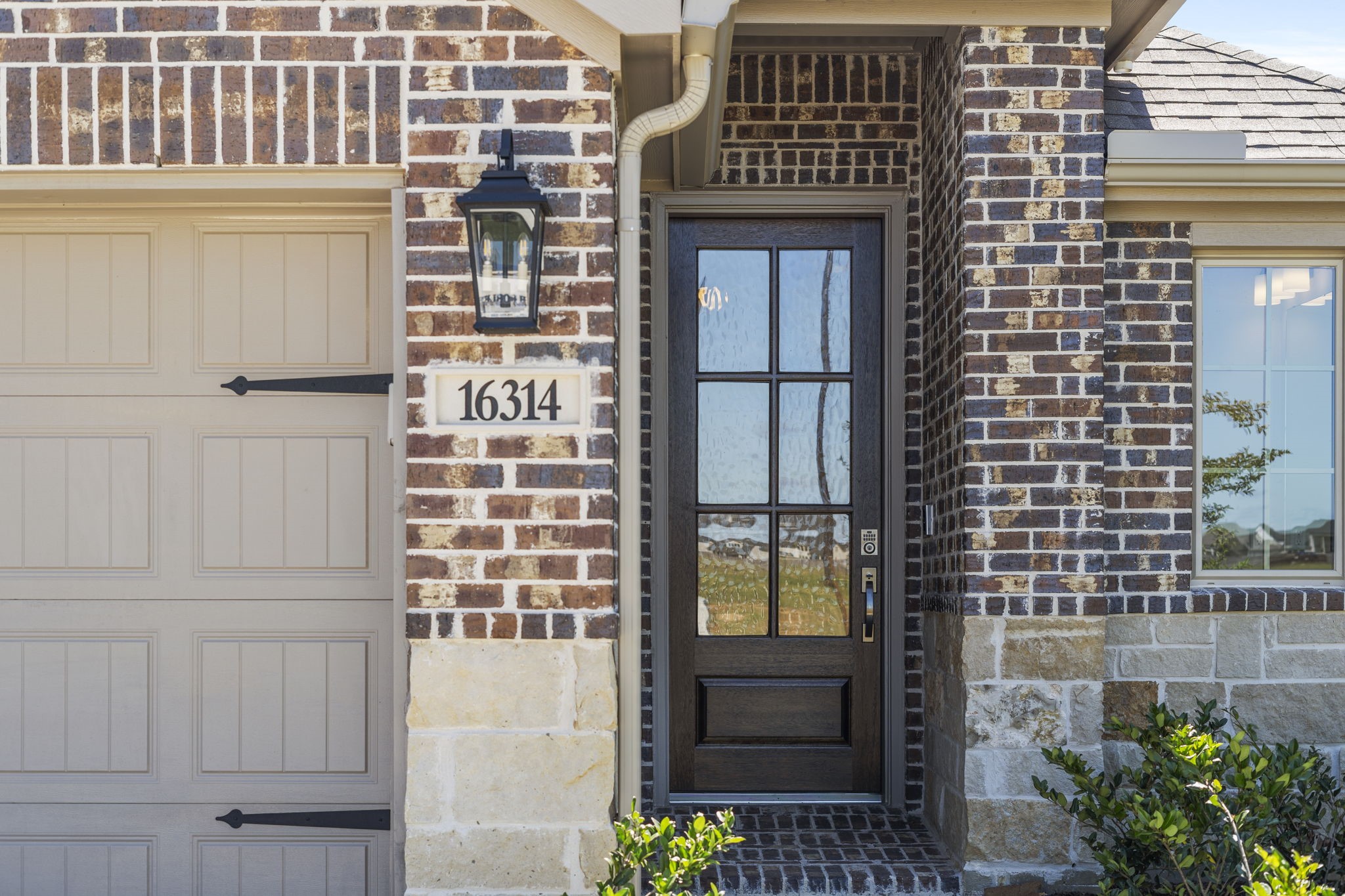 16314 Rock Hollow Bend Lane Property Photo 2