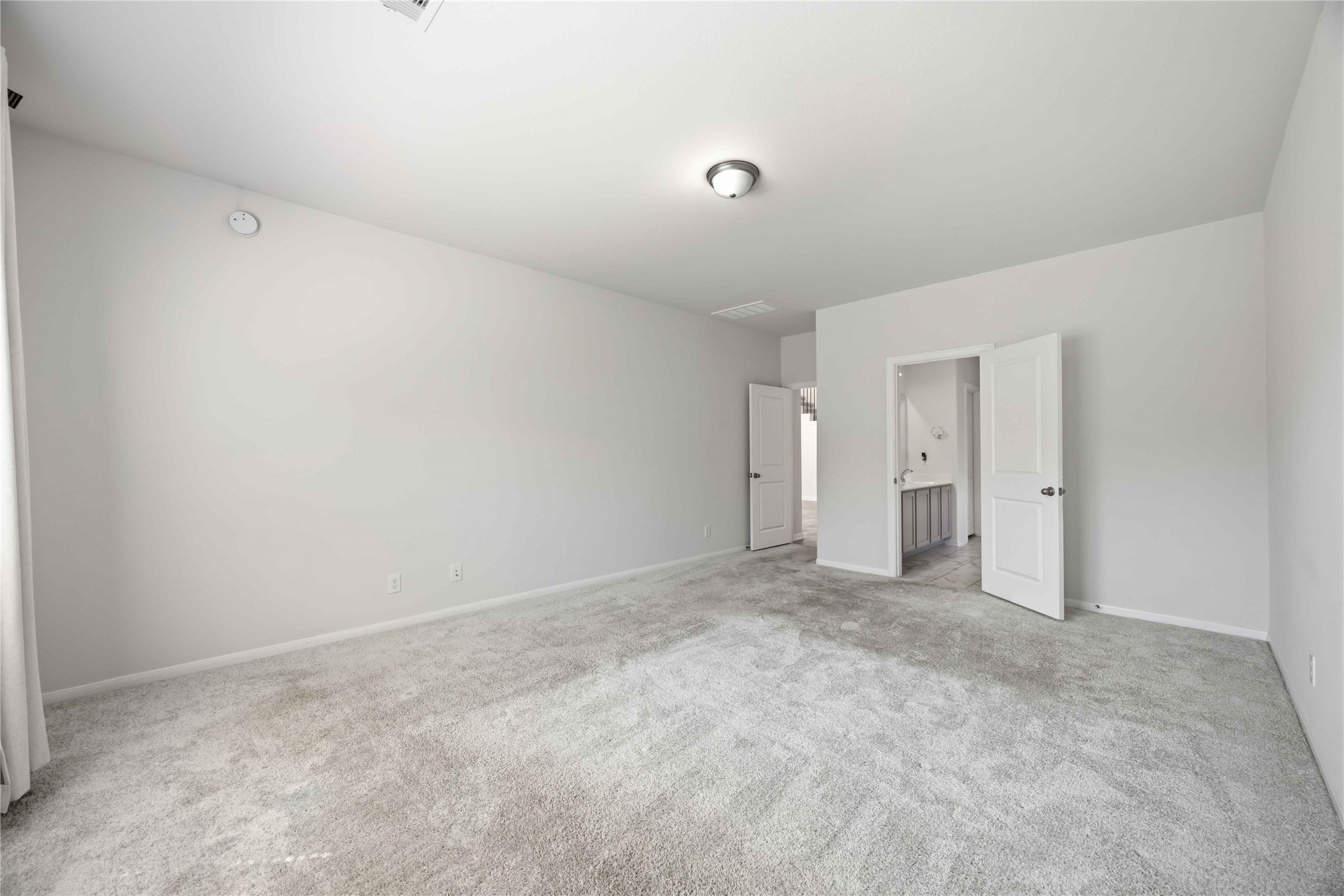 2402 Mount Dana Drive Property Photo 14
