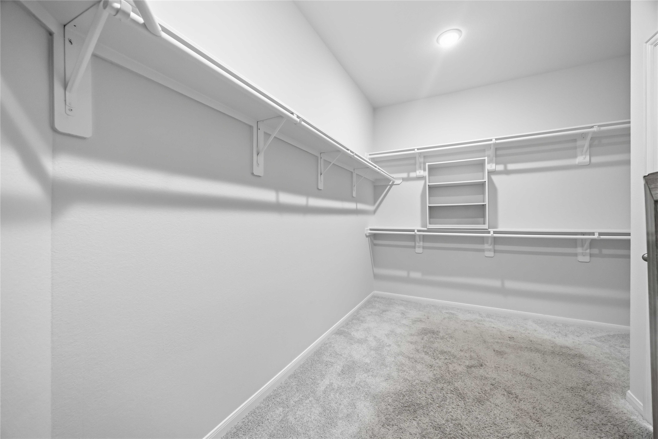 2402 Mount Dana Drive Property Photo 15